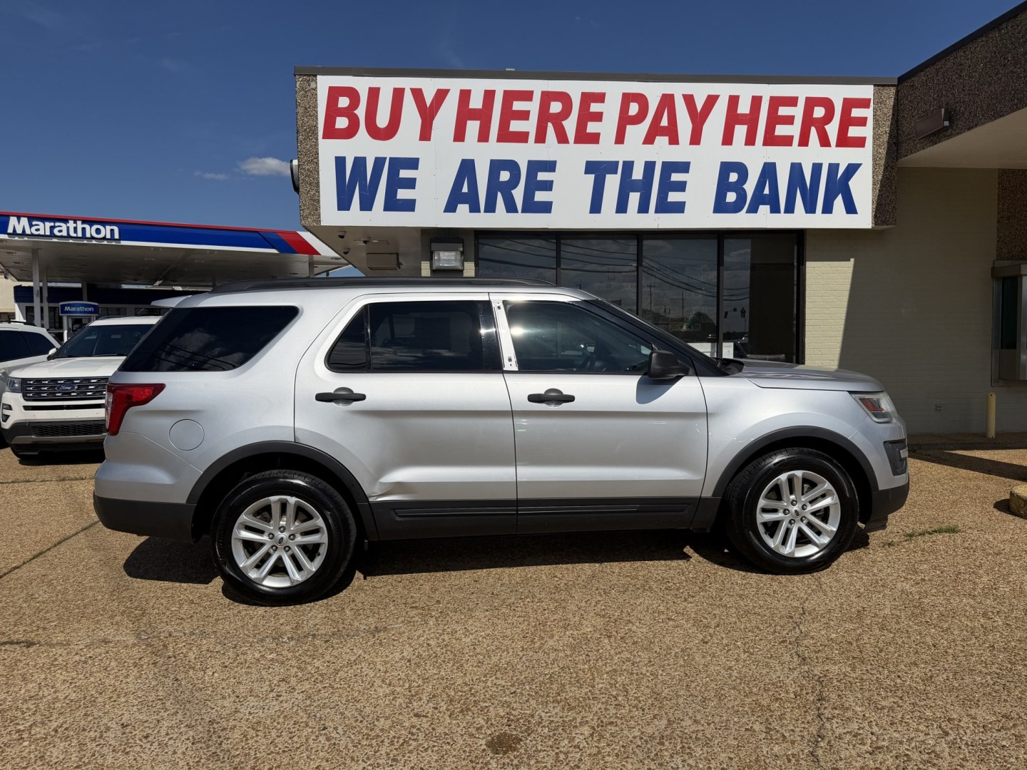 2016 SILVER FORD EXPLORER BASE (1FM5K7B82GG) , located at 922 W. Beacon St., Philadelphia, MS, 39350, (601) 650-3675, 32.770447, -89.127151 - Photo#6