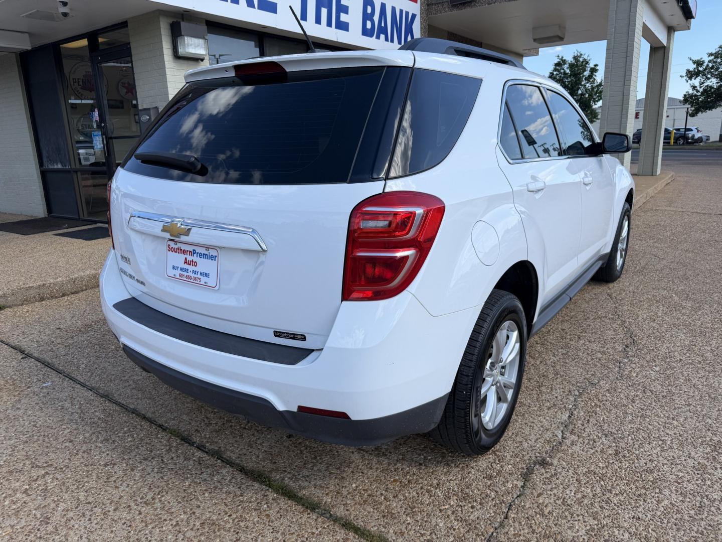 2017 WHITE CHEVROLET EQUINOX LS (2GNFLEEK7H6) , located at 922 W. Beacon St., Philadelphia, MS, 39350, (601) 650-3675, 32.770447, -89.127151- Photo#5