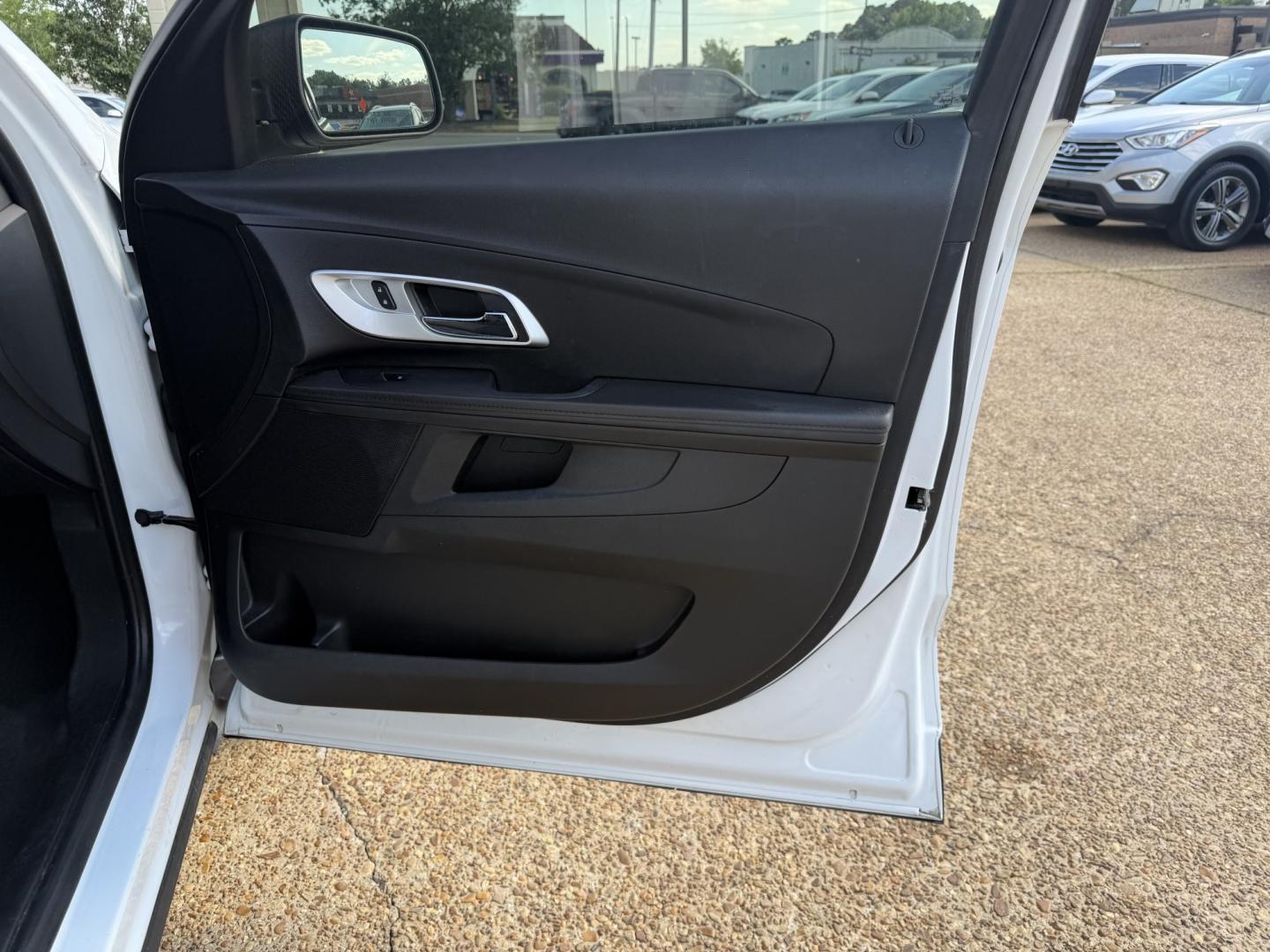 2017 WHITE CHEVROLET EQUINOX LS (2GNFLEEK7H6) , located at 922 W. Beacon St., Philadelphia, MS, 39350, (601) 650-3675, 32.770447, -89.127151 - Photo#11