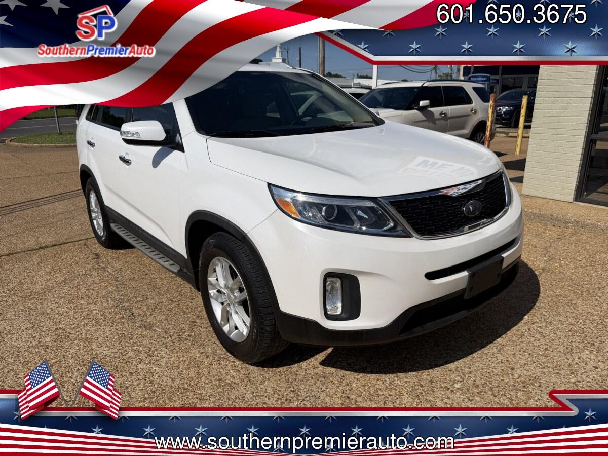 2014 WHITE KIA SORENTO LX (5XYKT3A60EG) , located at 922 W. Beacon St., Philadelphia, MS, 39350, (601) 650-3675, 32.770447, -89.127151 - Photo#0