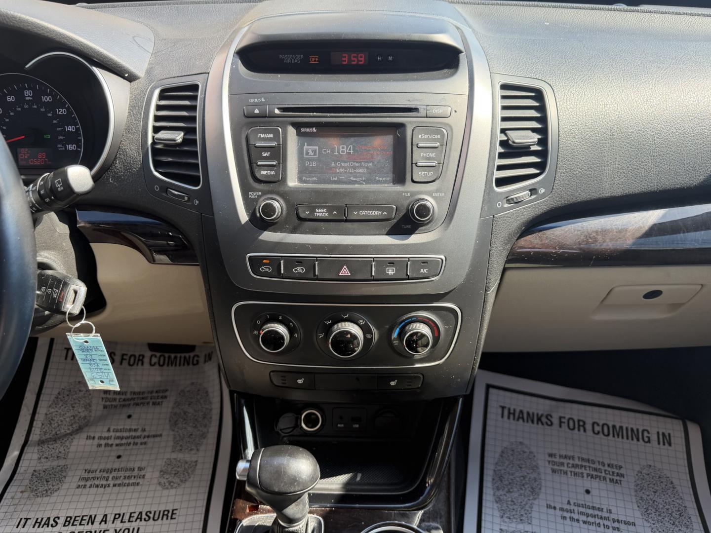2014 WHITE KIA SORENTO LX (5XYKT3A60EG) , located at 922 W. Beacon St., Philadelphia, MS, 39350, (601) 650-3675, 32.770447, -89.127151 - Photo#17