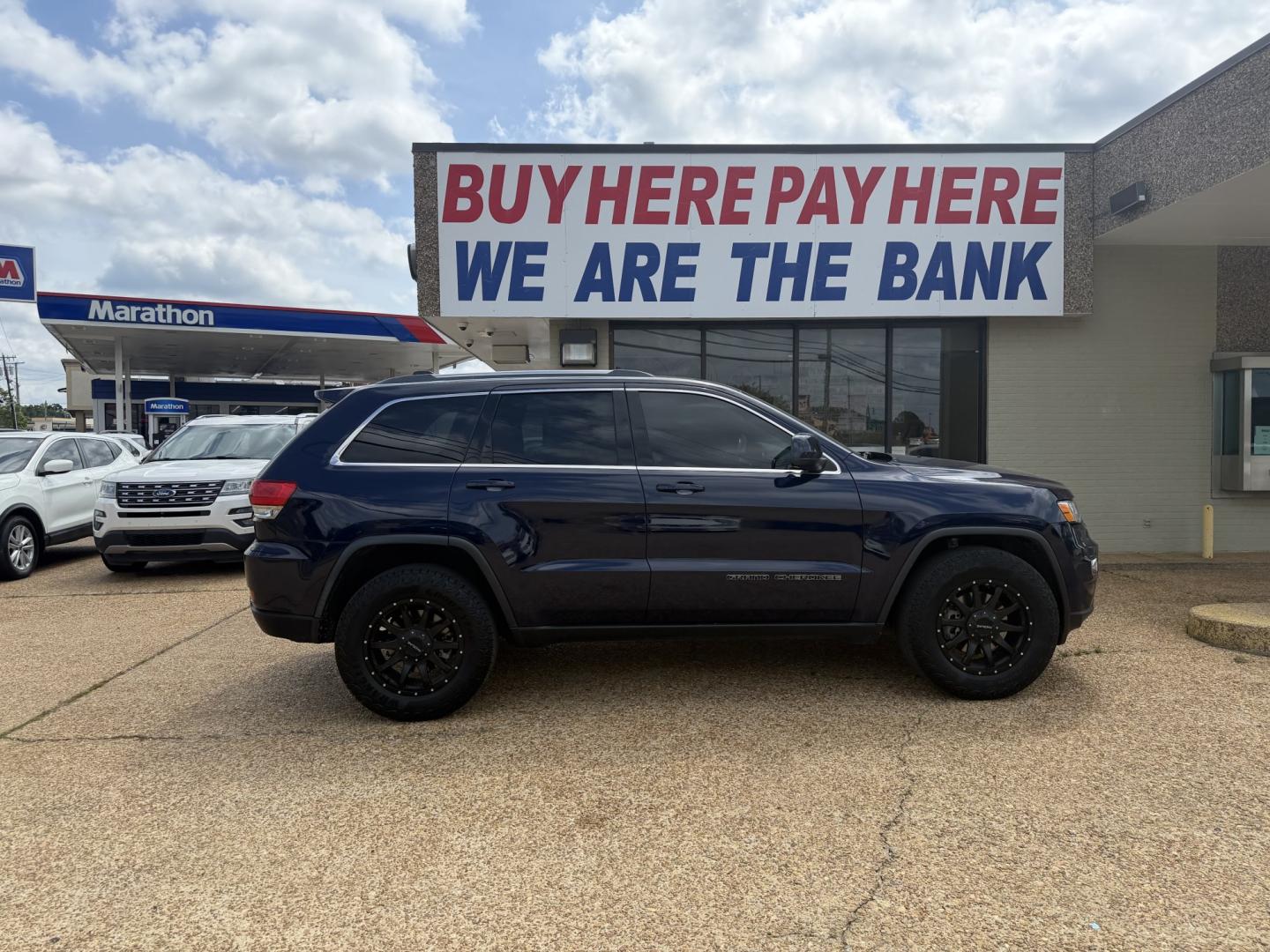 2017 BLUE JEEP GRAND CHEROKEE LARED (1C4RJFAG5HC) , located at 922 W. Beacon St., Philadelphia, MS, 39350, (601) 650-3675, 32.770447, -89.127151 - Photo#6