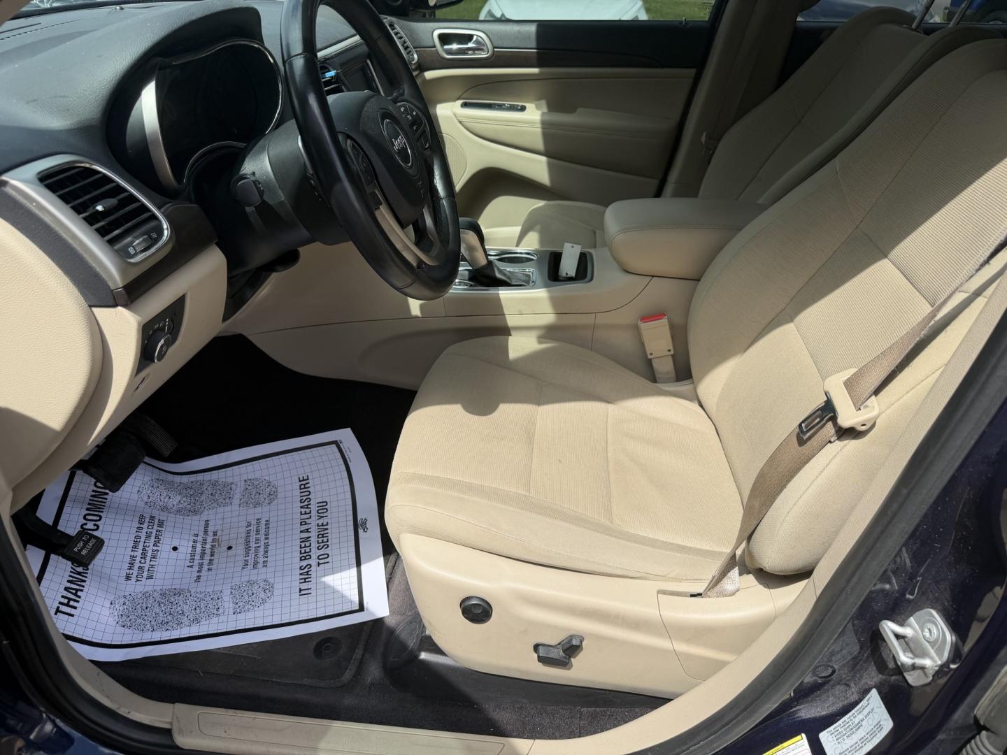 2017 BLUE JEEP GRAND CHEROKEE LARED (1C4RJFAG5HC) , located at 922 W. Beacon St., Philadelphia, MS, 39350, (601) 650-3675, 32.770447, -89.127151 - Photo#9