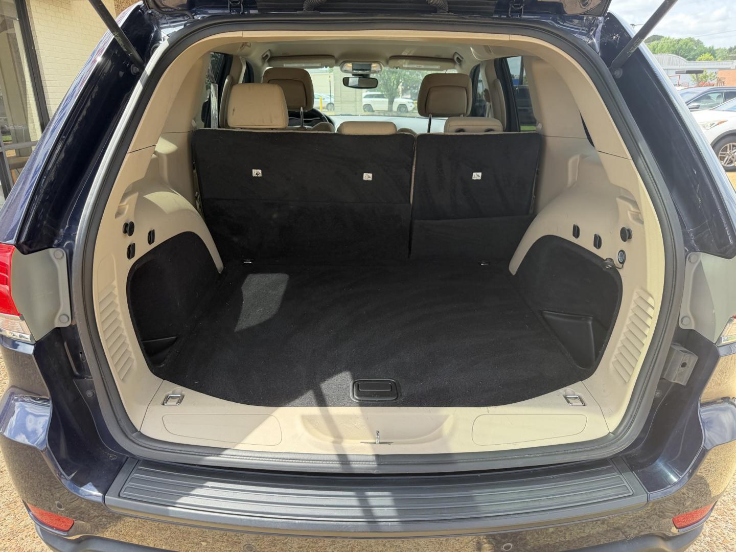 2017 BLUE JEEP GRAND CHEROKEE LARED (1C4RJFAG5HC) , located at 922 W. Beacon St., Philadelphia, MS, 39350, (601) 650-3675, 32.770447, -89.127151 - Photo#19