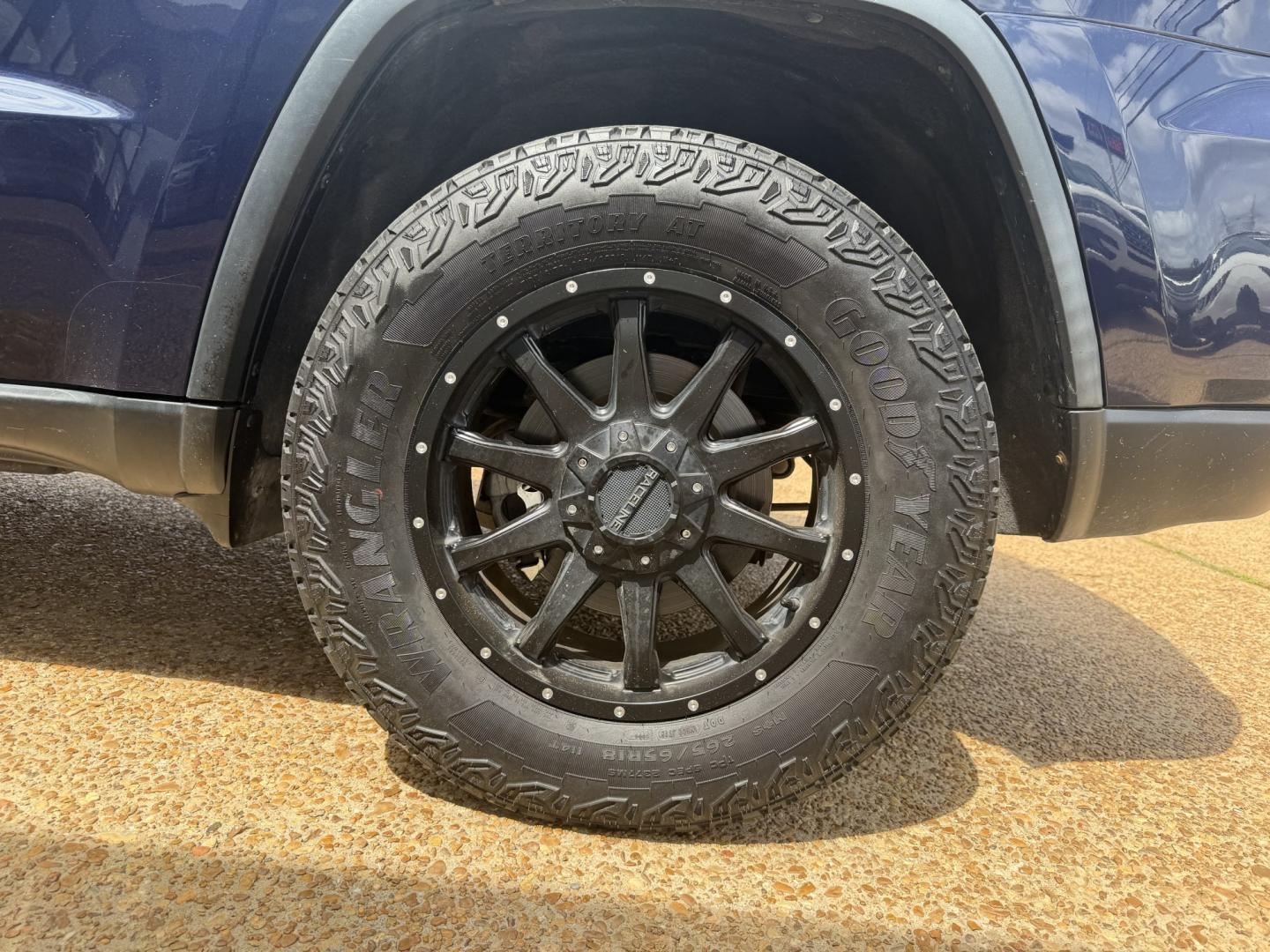 2017 BLUE JEEP GRAND CHEROKEE LARED (1C4RJFAG5HC) , located at 922 W. Beacon St., Philadelphia, MS, 39350, (601) 650-3675, 32.770447, -89.127151 - Photo#7