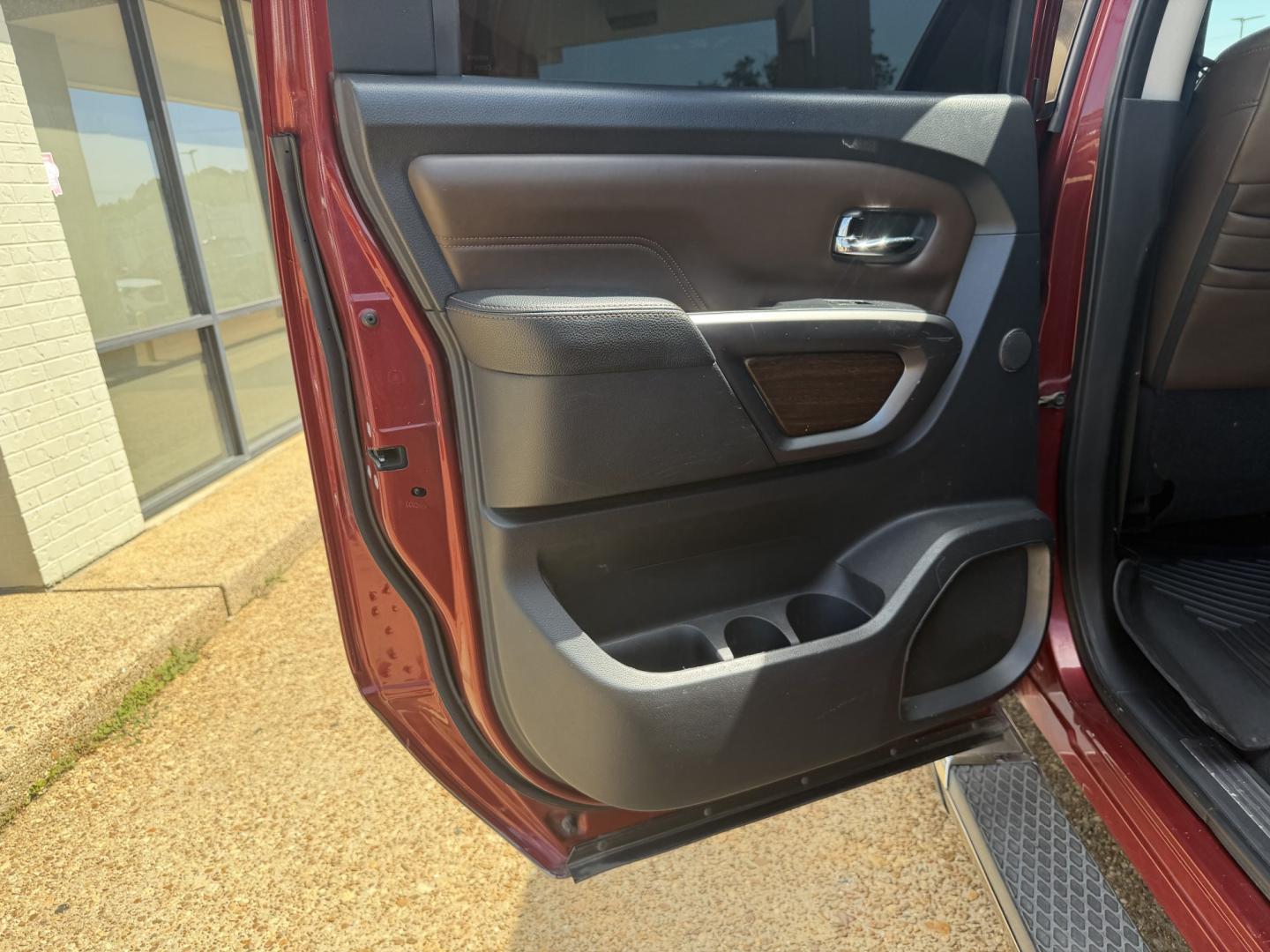 2017 RED NISSAN TITAN PLATINUM SV (1N6AA1E55HN) with an 5.6L 8CYL engine, located at 922 W. Beacon St., Philadelphia, MS, 39350, (601) 650-3675, 32.770447, -89.127151 - Photo#12