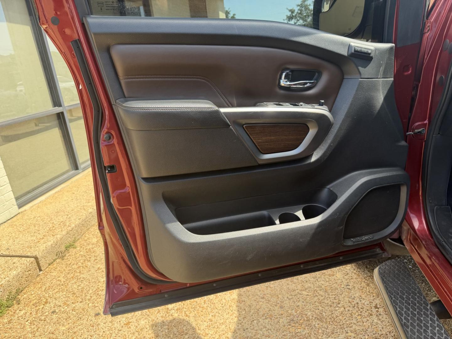 2017 RED NISSAN TITAN PLATINUM SV (1N6AA1E55HN) with an 5.6L 8CYL engine, located at 922 W. Beacon St., Philadelphia, MS, 39350, (601) 650-3675, 32.770447, -89.127151 - Photo#8