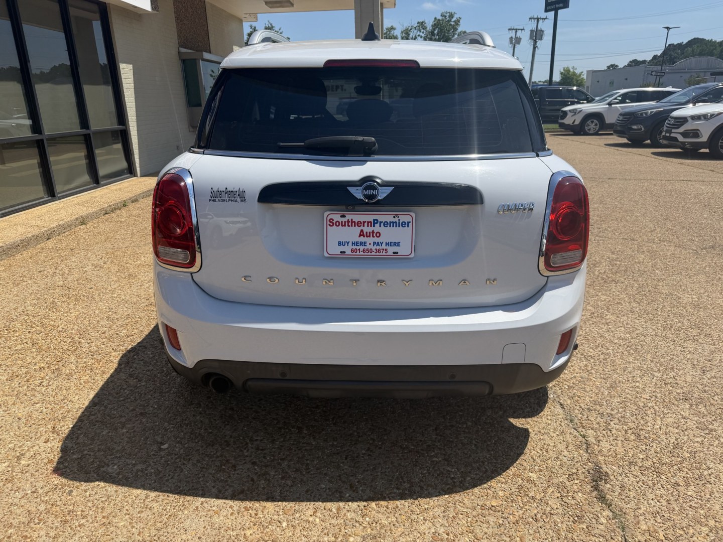 2018 WHITE MINI COUNTRYMAN BASE COUNTRYMAN BASE (WMZYS7C32J3) with an 1.5L 3CYL engine, located at 922 W. Beacon St., Philadelphia, MS, 39350, (601) 650-3675, 32.770447, -89.127151 - Photo#4