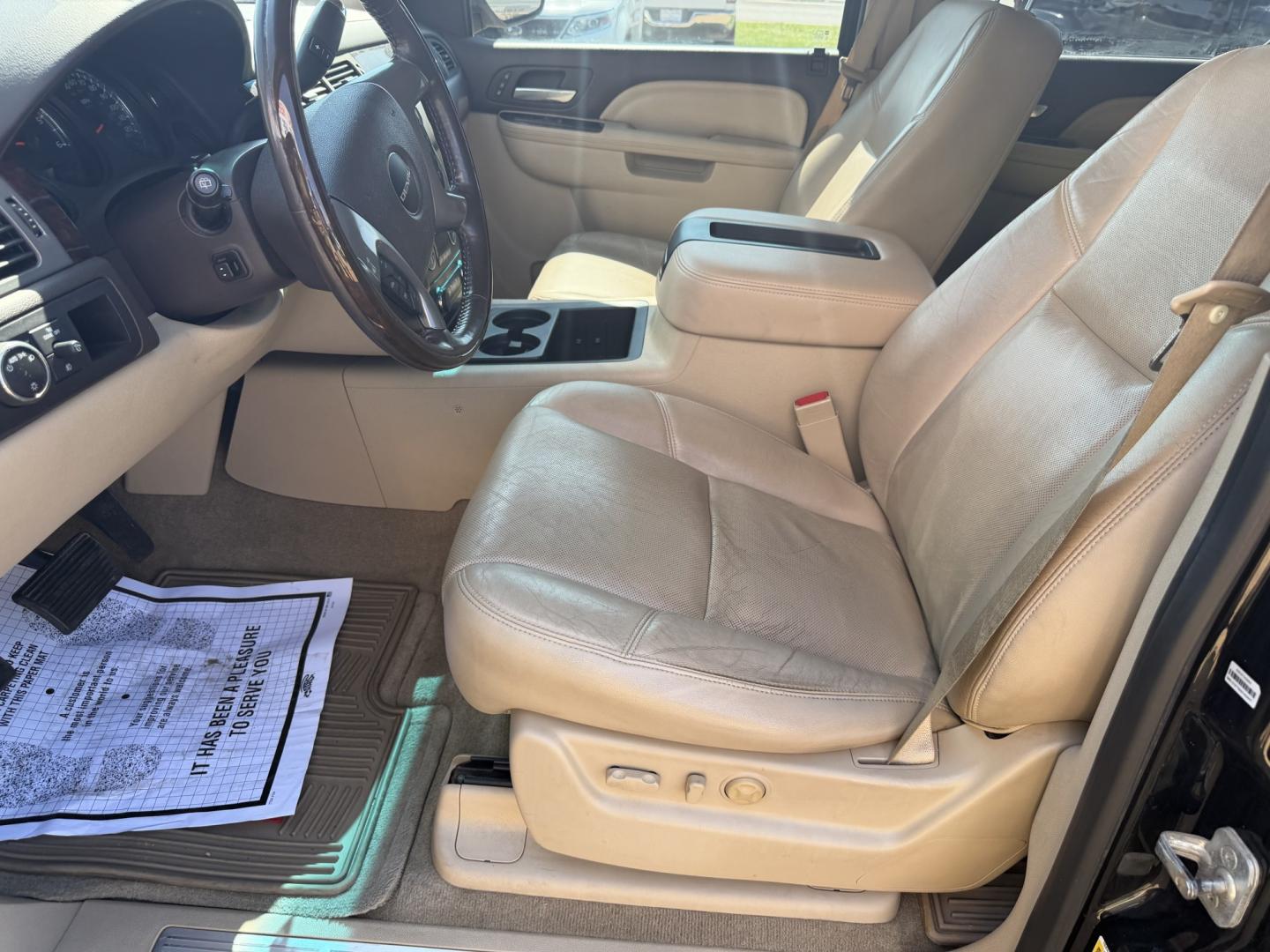 2012 BLACK GMC YUKON DENALI (1GKS1EEF8CR) , located at 922 W. Beacon St., Philadelphia, MS, 39350, (601) 650-3675, 32.770447, -89.127151 - Photo#9