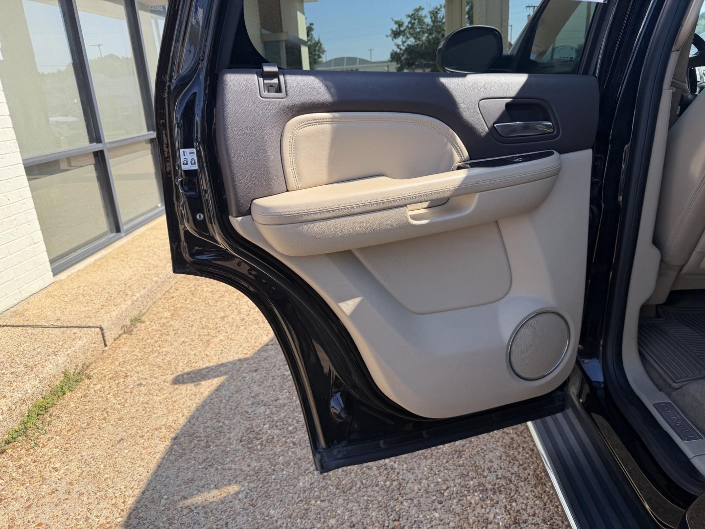 2012 BLACK GMC YUKON DENALI (1GKS1EEF8CR) , located at 922 W. Beacon St., Philadelphia, MS, 39350, (601) 650-3675, 32.770447, -89.127151 - Photo#12