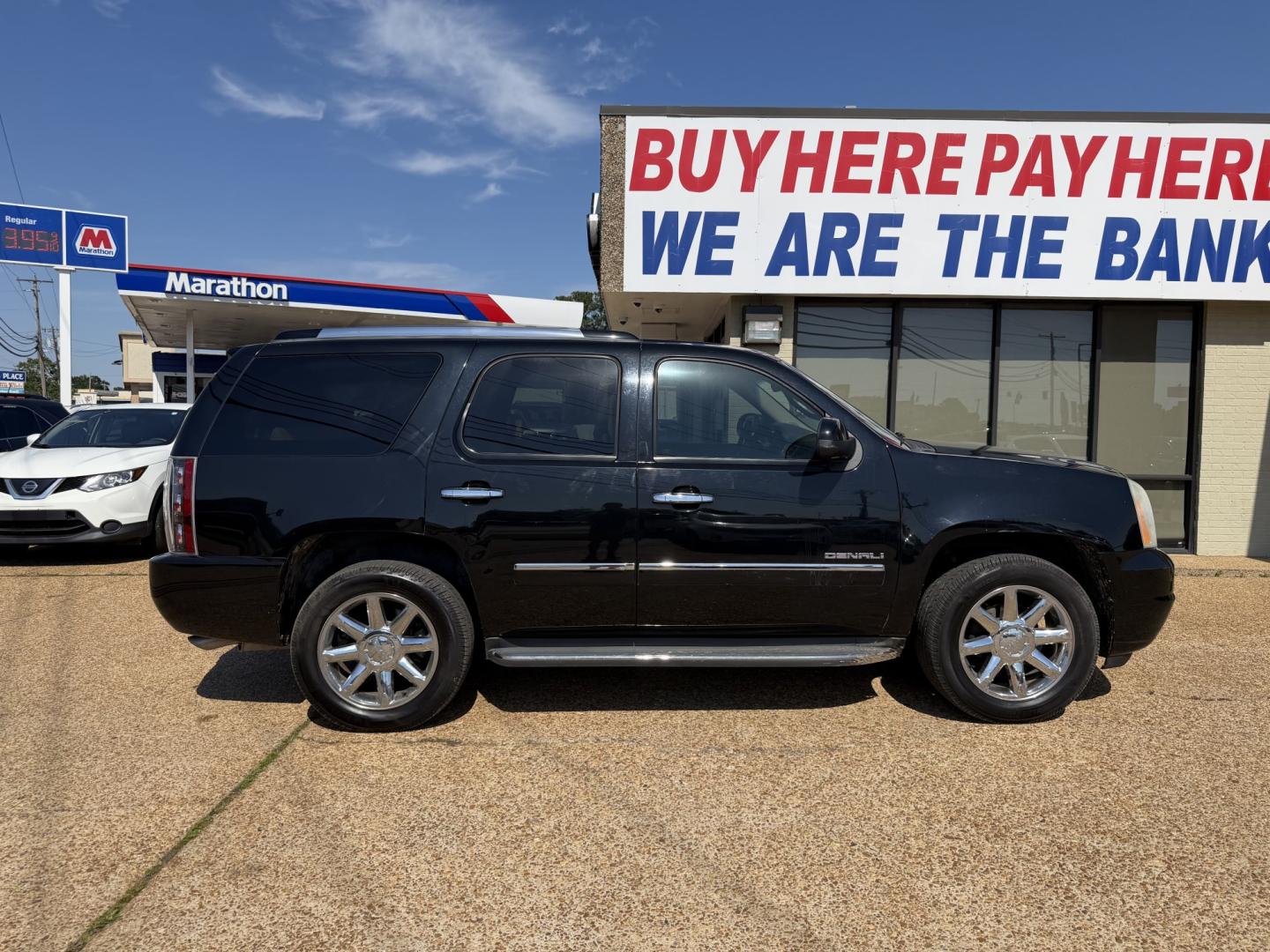 2012 BLACK GMC YUKON DENALI (1GKS1EEF8CR) , located at 922 W. Beacon St., Philadelphia, MS, 39350, (601) 650-3675, 32.770447, -89.127151 - Photo#6
