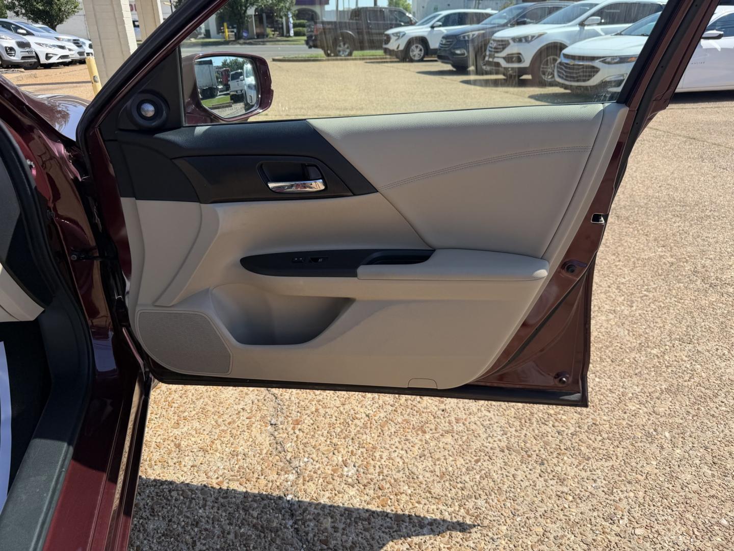 2014 BURGUNDY HONDA ACCORD EX-L (1HGCR2F83EA) , located at 922 W. Beacon St., Philadelphia, MS, 39350, (601) 650-3675, 32.770447, -89.127151- Photo#11