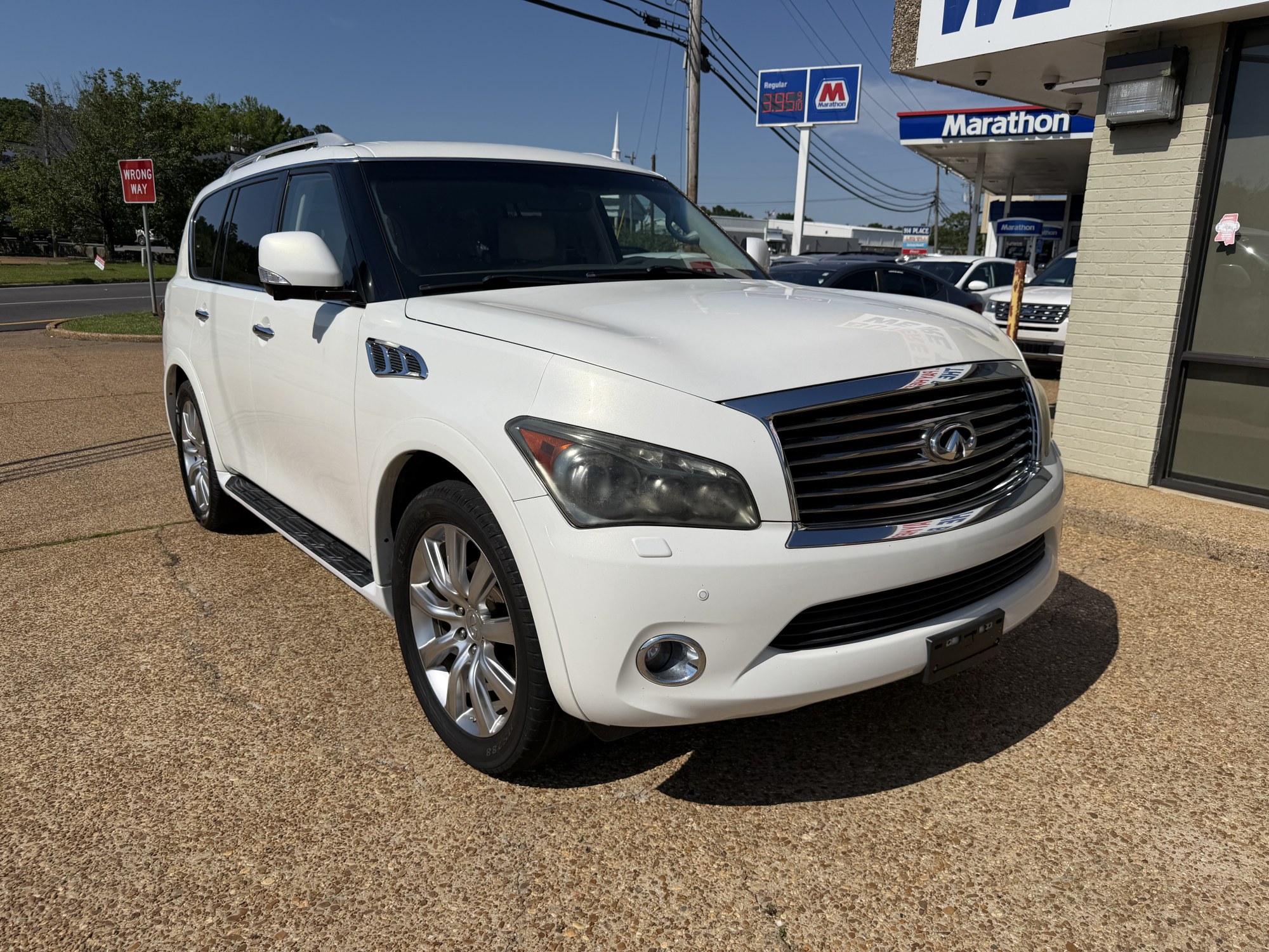 photo of 2012 INFINITI QX56 BASE 