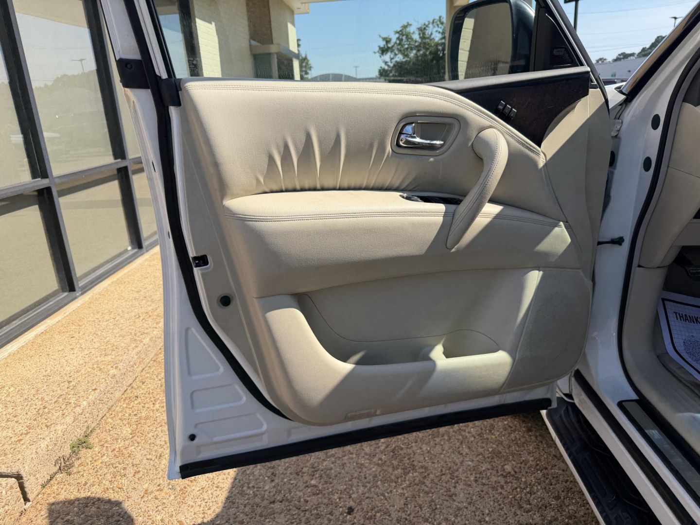 2012 WHITE INFINITI QX56 BASE (JN8AZ2NF3C9) , located at 922 W. Beacon St., Philadelphia, MS, 39350, (601) 650-3675, 32.770447, -89.127151 - Photo#8