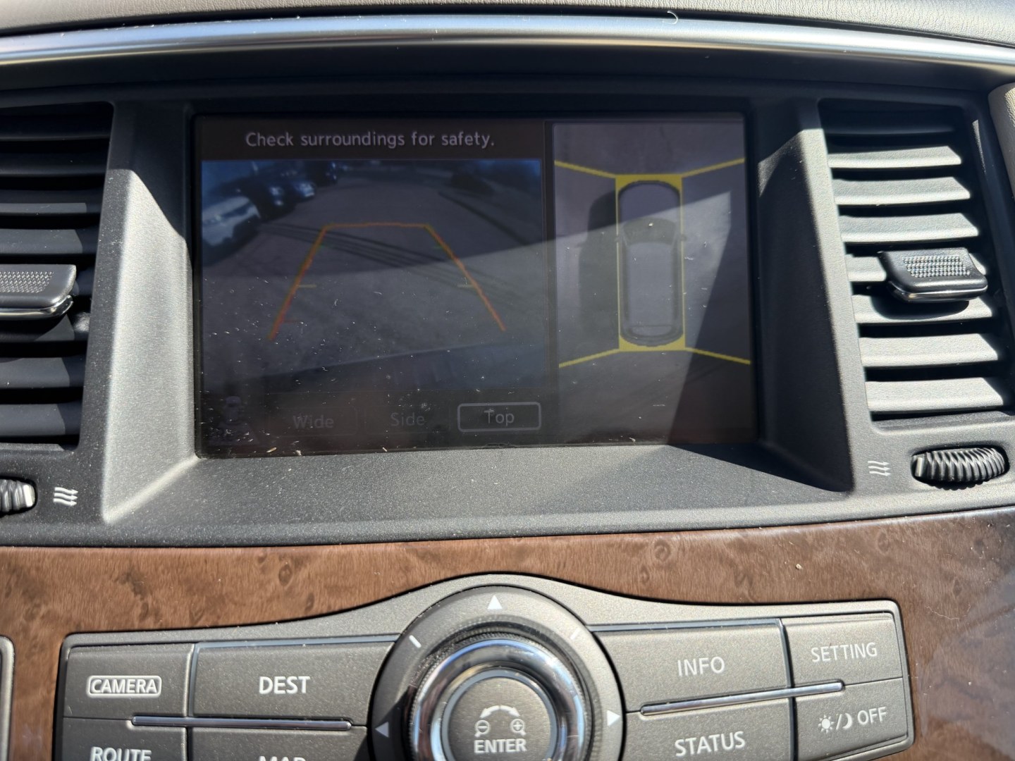 2012 WHITE INFINITI QX56 BASE (JN8AZ2NF3C9) , located at 922 W. Beacon St., Philadelphia, MS, 39350, (601) 650-3675, 32.770447, -89.127151 - Photo#18