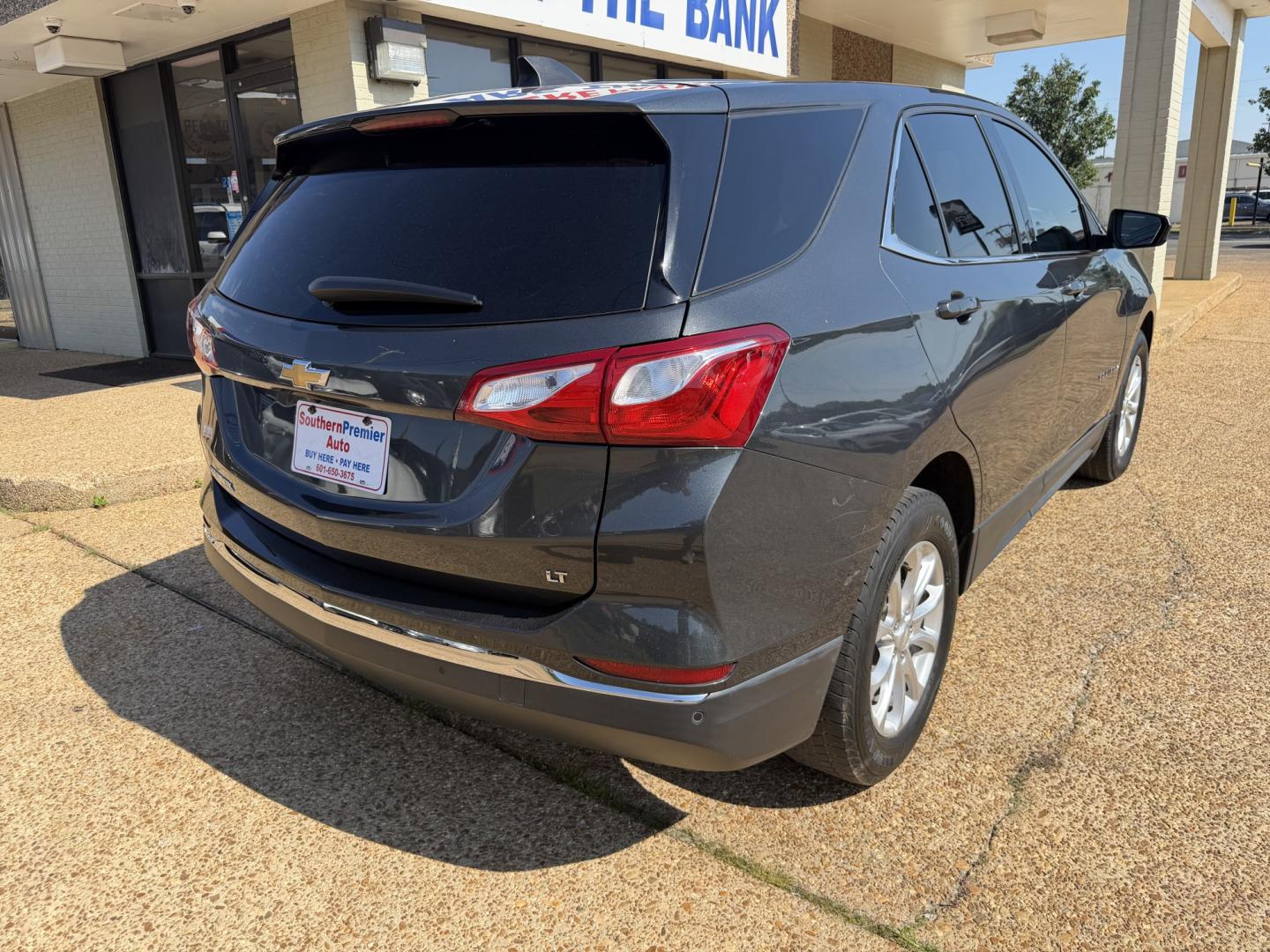 2020 GRAY CHEVROLET EQUINOX LT (2FL) (2GNAXJEV7L6) , located at 922 W. Beacon St., Philadelphia, MS, 39350, (601) 650-3675, 32.770447, -89.127151- Photo#5
