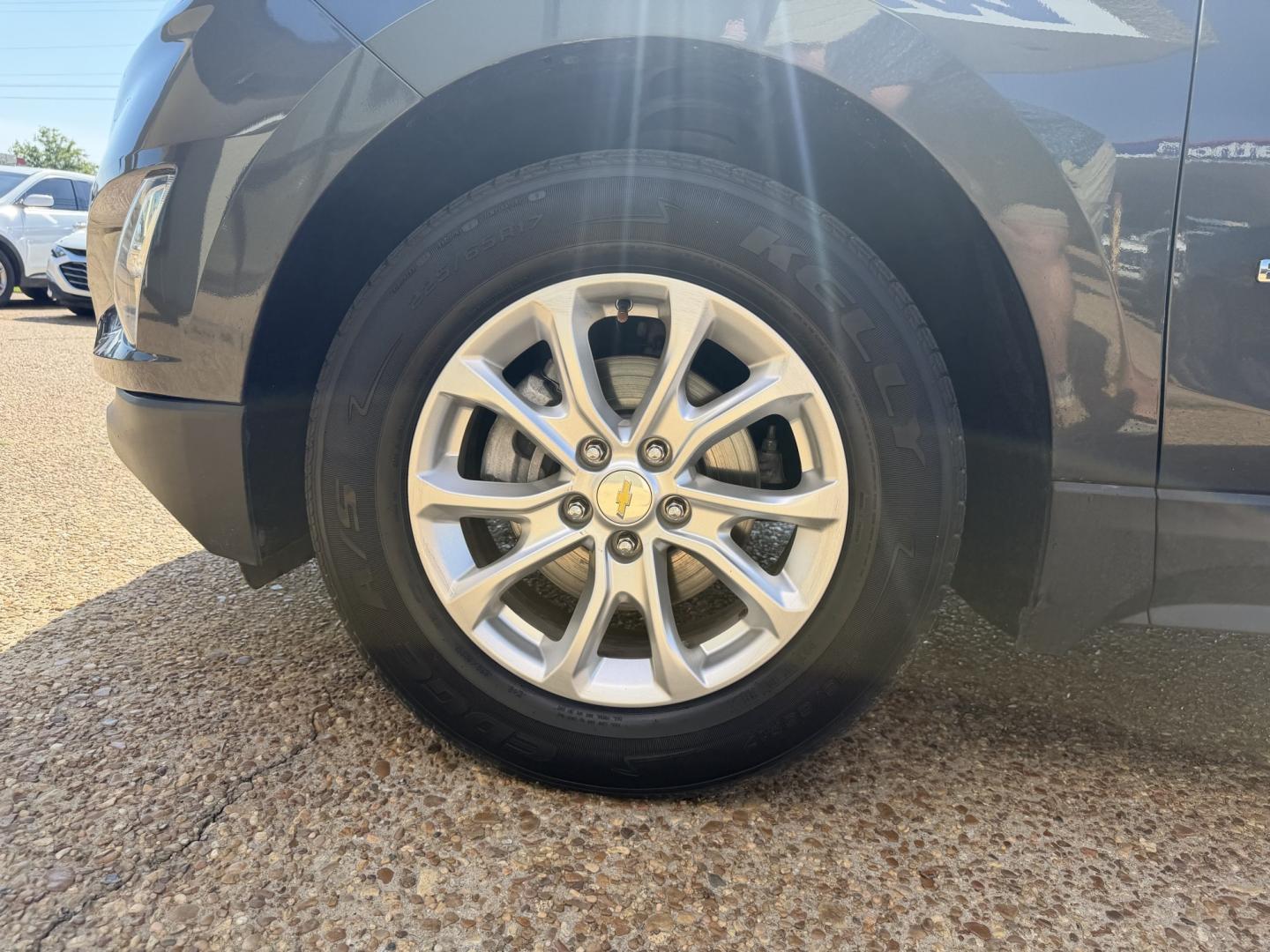 2020 GRAY CHEVROLET EQUINOX LT (2FL) (2GNAXJEV7L6) , located at 922 W. Beacon St., Philadelphia, MS, 39350, (601) 650-3675, 32.770447, -89.127151- Photo#7