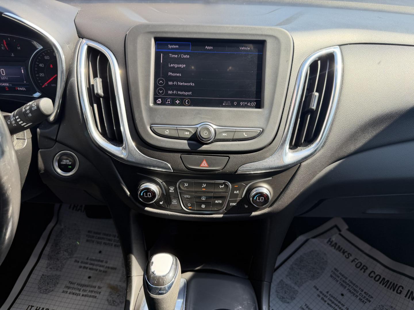 2020 GRAY CHEVROLET EQUINOX LT (2FL) (2GNAXJEV7L6) , located at 922 W. Beacon St., Philadelphia, MS, 39350, (601) 650-3675, 32.770447, -89.127151- Photo#17