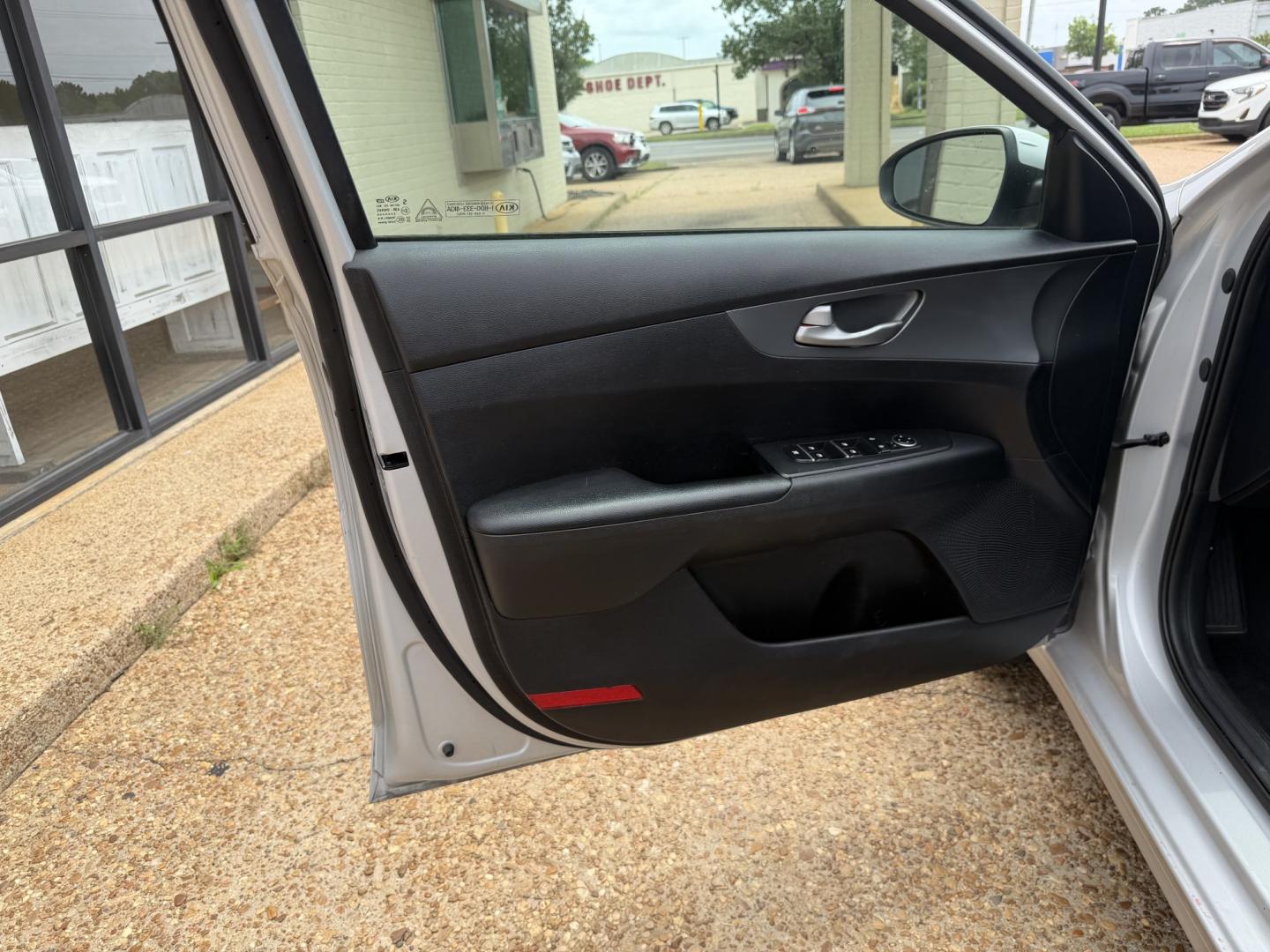 2019 GRAY KIA FORTE LXS (3KPF24AD4KE) , located at 922 W. Beacon St., Philadelphia, MS, 39350, (601) 650-3675, 32.770447, -89.127151- Photo#8