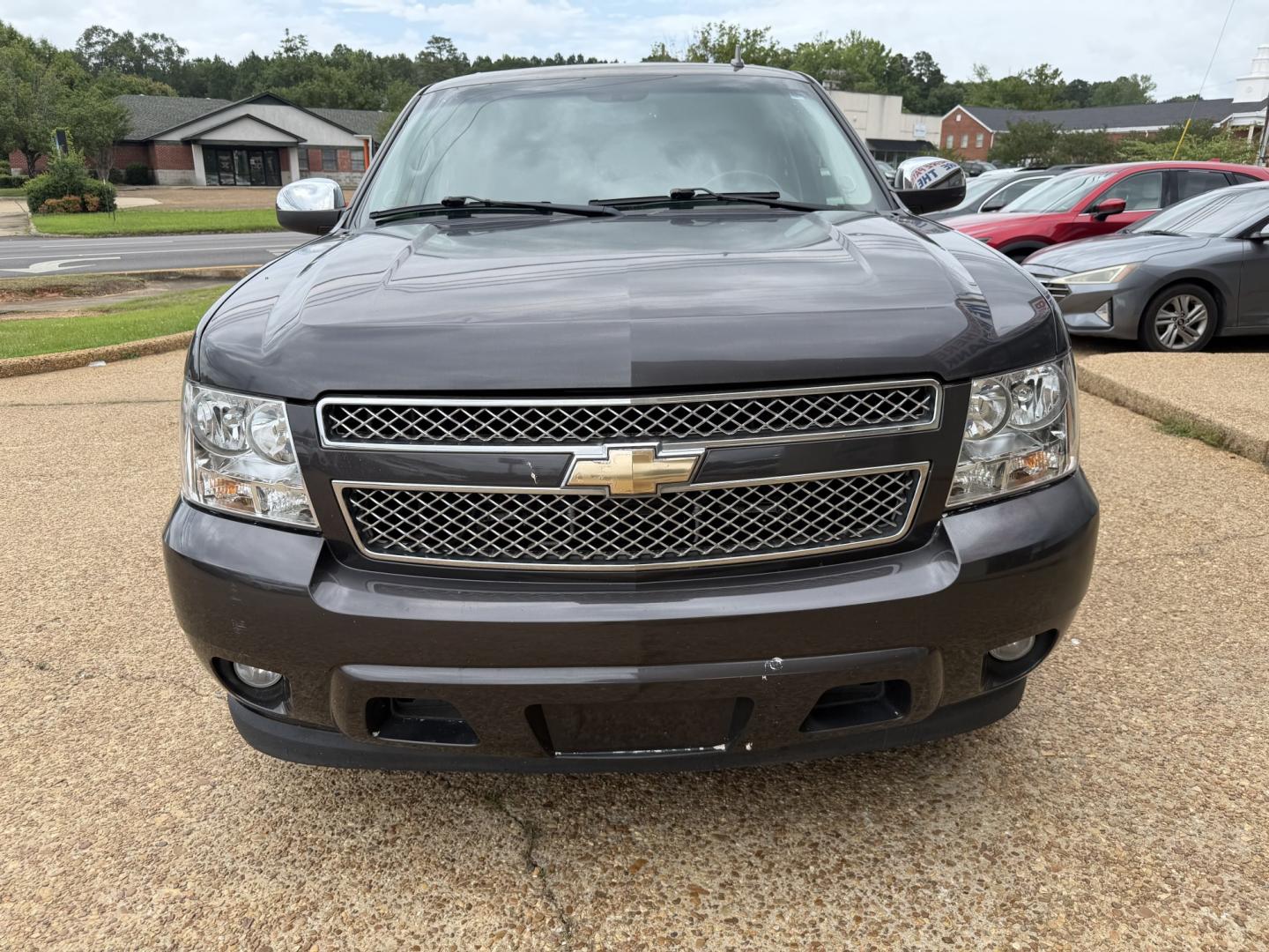 2010 GRAY CHEVROLET TAHOE LT (1GNUCBE03AR) , located at 922 W. Beacon St., Philadelphia, MS, 39350, (601) 650-3675, 32.770447, -89.127151- Photo#1