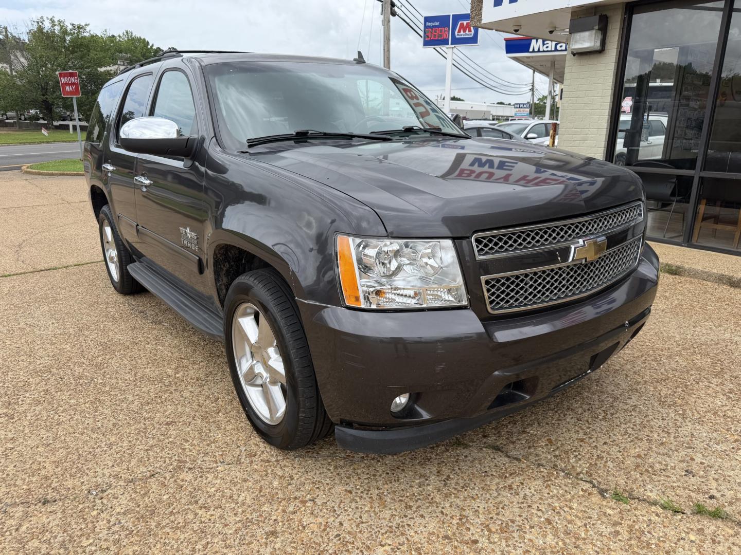 2010 GRAY CHEVROLET TAHOE LT (1GNUCBE03AR) , located at 922 W. Beacon St., Philadelphia, MS, 39350, (601) 650-3675, 32.770447, -89.127151- Photo#0