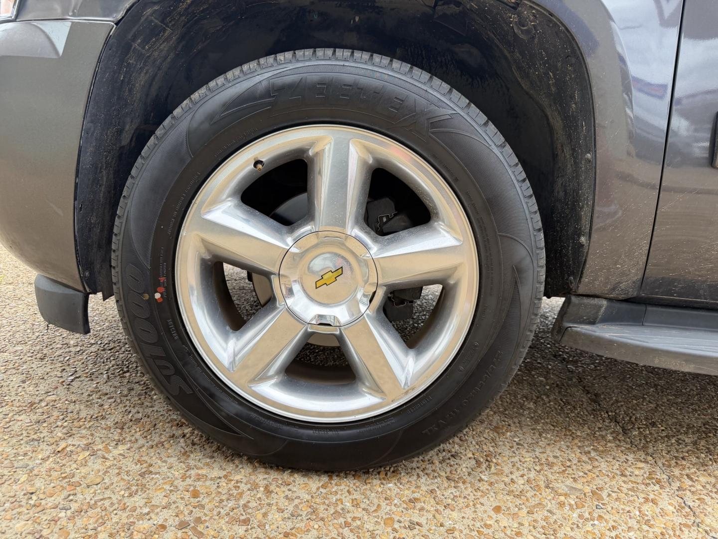 2010 GRAY CHEVROLET TAHOE LT (1GNUCBE03AR) , located at 922 W. Beacon St., Philadelphia, MS, 39350, (601) 650-3675, 32.770447, -89.127151- Photo#7