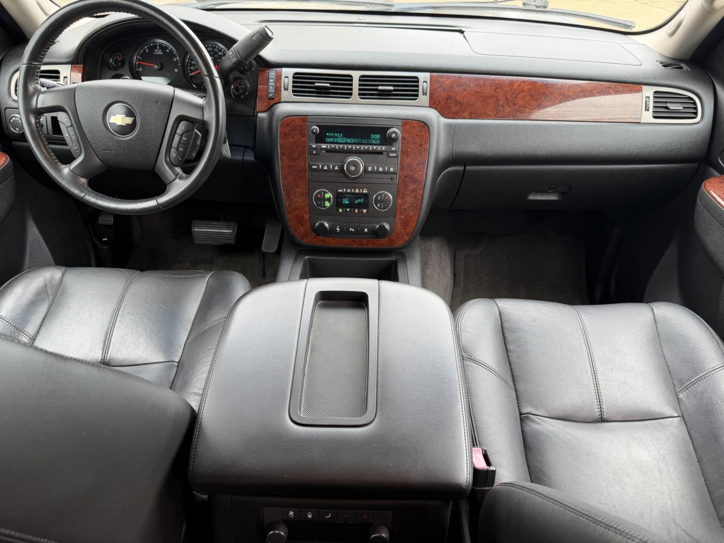 2010 GRAY CHEVROLET TAHOE LT (1GNUCBE03AR) , located at 922 W. Beacon St., Philadelphia, MS, 39350, (601) 650-3675, 32.770447, -89.127151- Photo#16