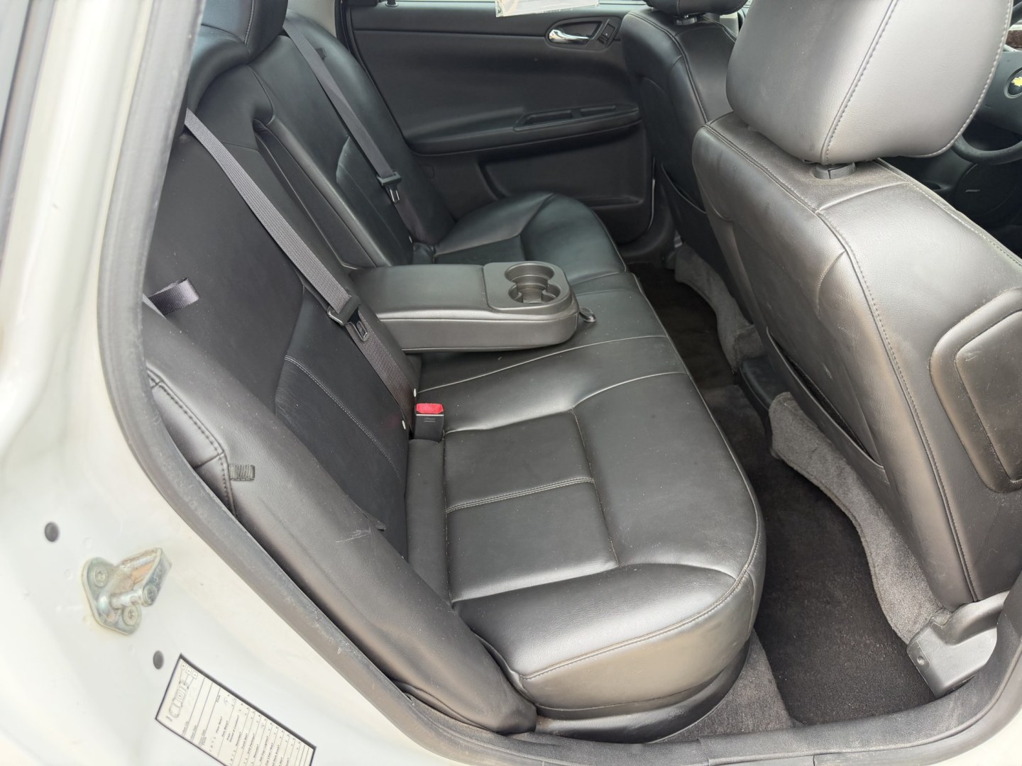 2015 WHITE CHEVROLET IMPALA LTZ (2G1WC5E31F1) , located at 922 W. Beacon St., Philadelphia, MS, 39350, (601) 650-3675, 32.770447, -89.127151- Photo#14