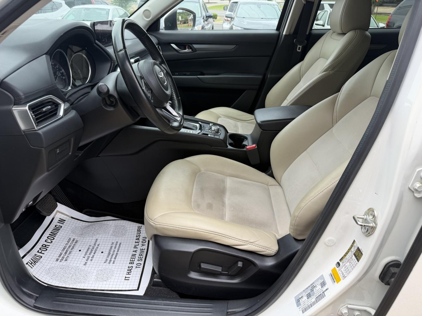 2017 WHITE MAZDA CX-5 TOURING TOURING (JM3KFBCL5H0) with an 2.5 L 4CYL engine, located at 922 W. Beacon St., Philadelphia, MS, 39350, (601) 650-3675, 32.770447, -89.127151- Photo#8