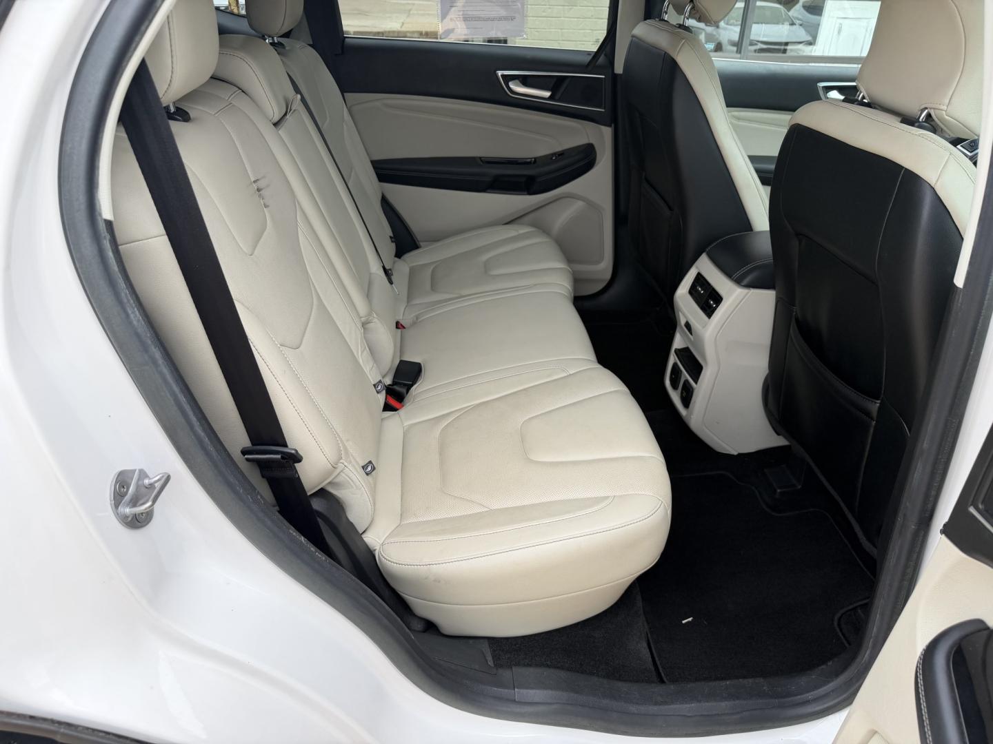 2015 WHITE FORD EDGE TITANIUM Titanium (2FMTK3K86FB) with an 3.5 L 6CYL engine, located at 922 W. Beacon St., Philadelphia, MS, 39350, (601) 650-3675, 32.770447, -89.127151 - Photo#14