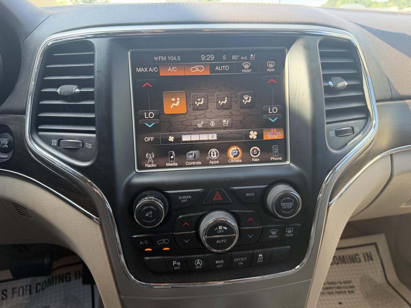 2016 WHITE JEEP GRAND CHEROKEE OVERL (1C4RJFCG6GC) , located at 922 W. Beacon St., Philadelphia, MS, 39350, (601) 650-3675, 32.770447, -89.127151- Photo#17