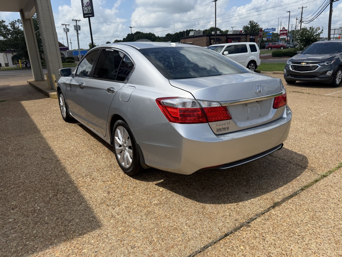 2014 SILVER HONDA ACCORD EX-L EX-L (1HGCR2F81EA) with an 2.4 L 4CYL engine, located at 922 W. Beacon St., Philadelphia, MS, 39350, (601) 650-3675, 32.770447, -89.127151- Photo#3