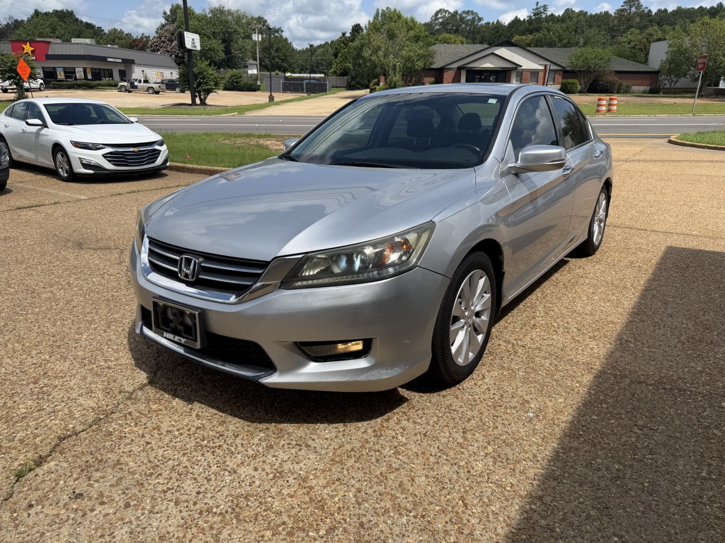 2014 SILVER HONDA ACCORD EX-L EX-L (1HGCR2F81EA) with an 2.4 L 4CYL engine, located at 922 W. Beacon St., Philadelphia, MS, 39350, (601) 650-3675, 32.770447, -89.127151- Photo#2