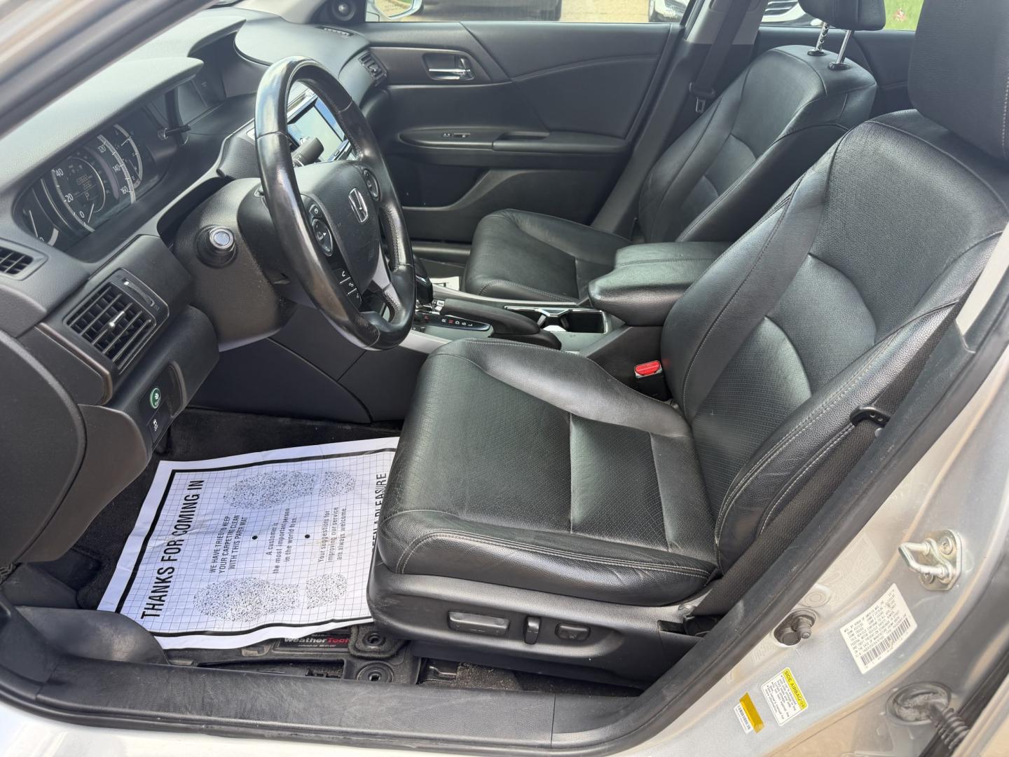 2014 SILVER HONDA ACCORD EX-L EX-L (1HGCR2F81EA) with an 2.4 L 4CYL engine, located at 922 W. Beacon St., Philadelphia, MS, 39350, (601) 650-3675, 32.770447, -89.127151- Photo#9