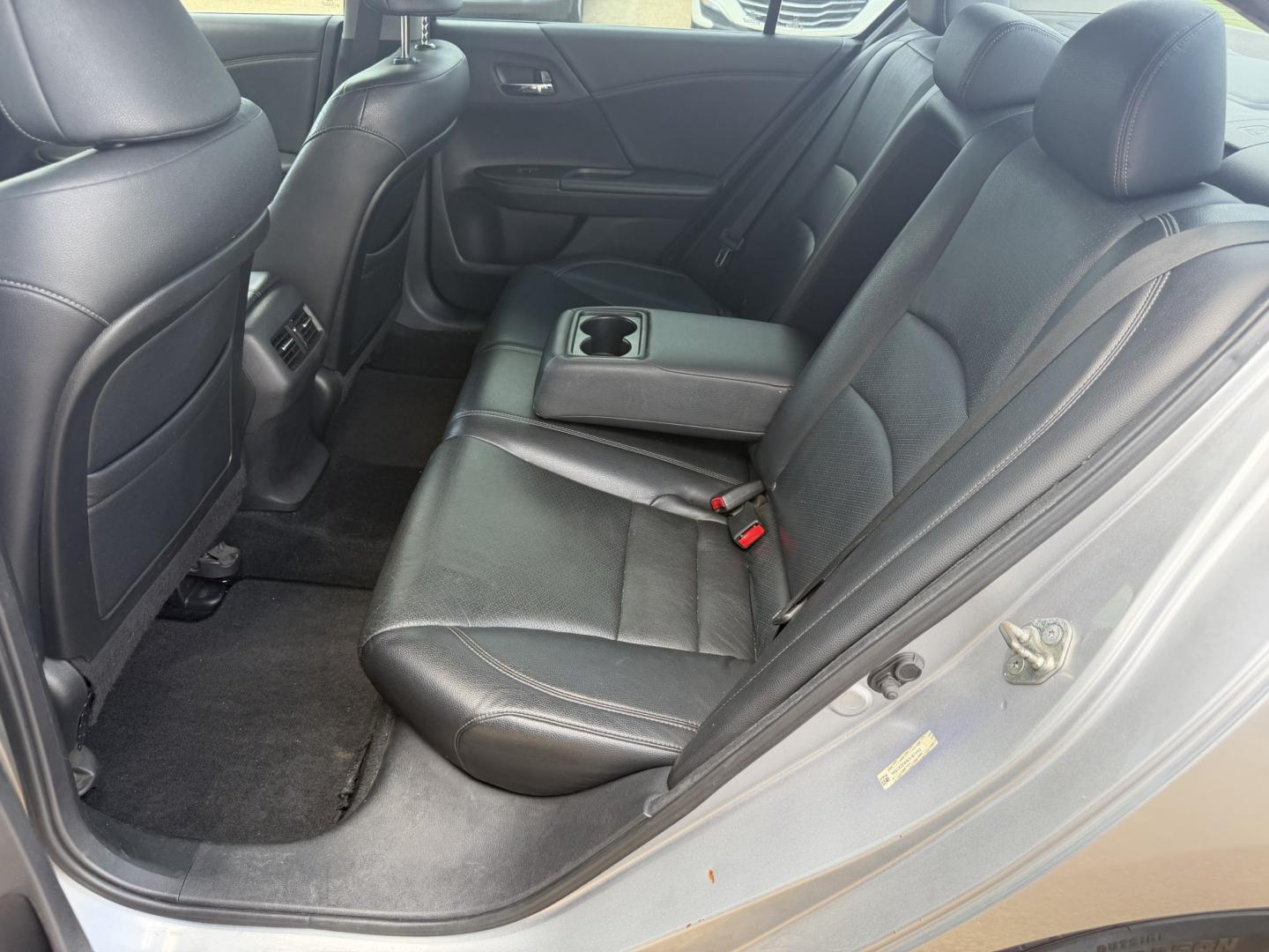 2014 SILVER HONDA ACCORD EX-L EX-L (1HGCR2F81EA) with an 2.4 L 4CYL engine, located at 922 W. Beacon St., Philadelphia, MS, 39350, (601) 650-3675, 32.770447, -89.127151- Photo#13