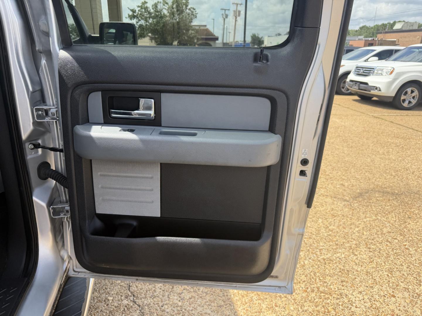 2013 SILVER FORD F-150 XLT LARIAT (1FTFW1ET8DK) with an 3.5L 6CYL engine, located at 922 W. Beacon St., Philadelphia, MS, 39350, (601) 650-3675, 32.770447, -89.127151- Photo#15