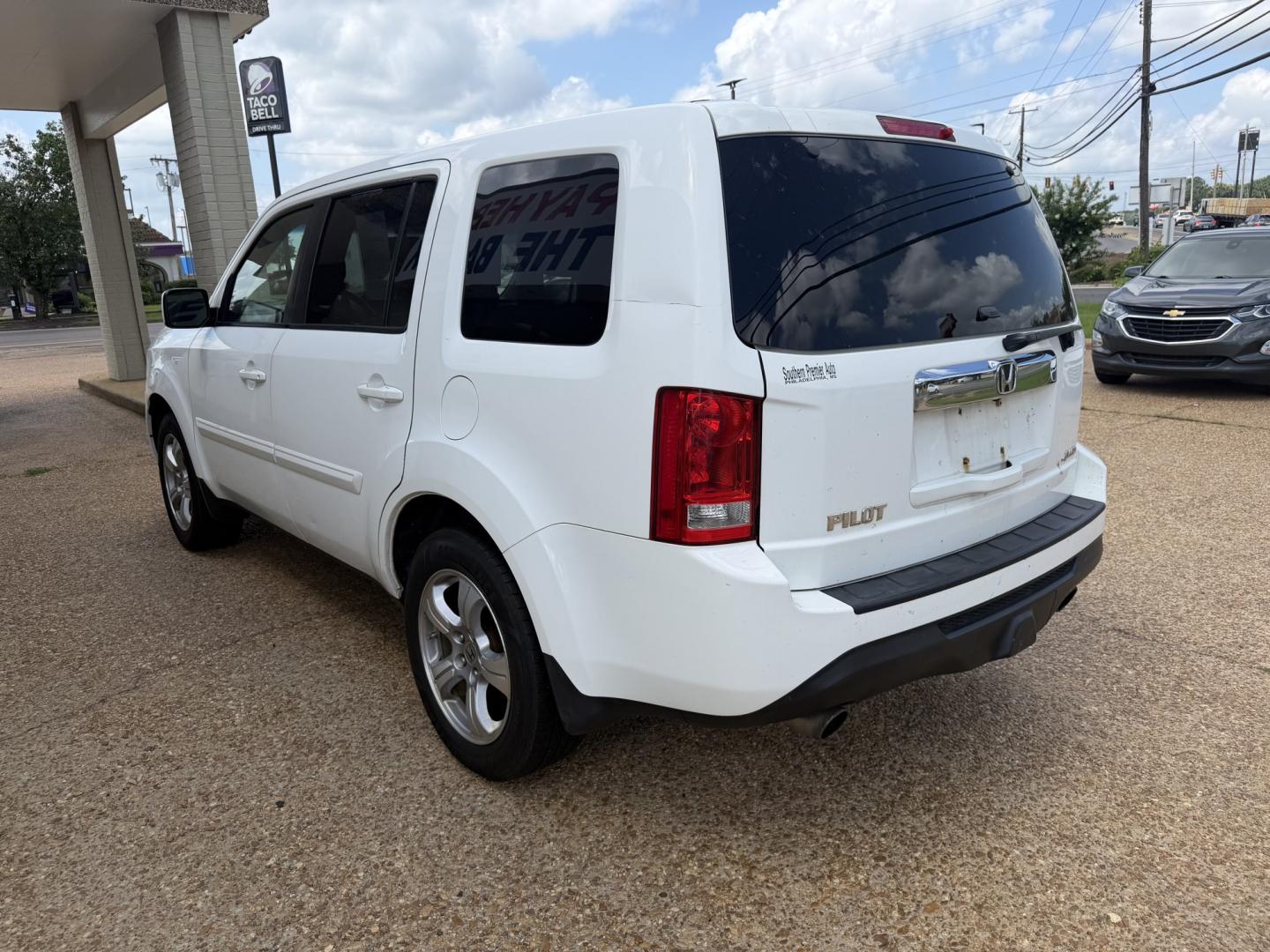 2015 WHITE HONDA PILOT EXL EX-L (5FNYF4H5XFB) with an 3.5L 6CYL engine, located at 922 W. Beacon St., Philadelphia, MS, 39350, (601) 650-3675, 32.770447, -89.127151- Photo#3