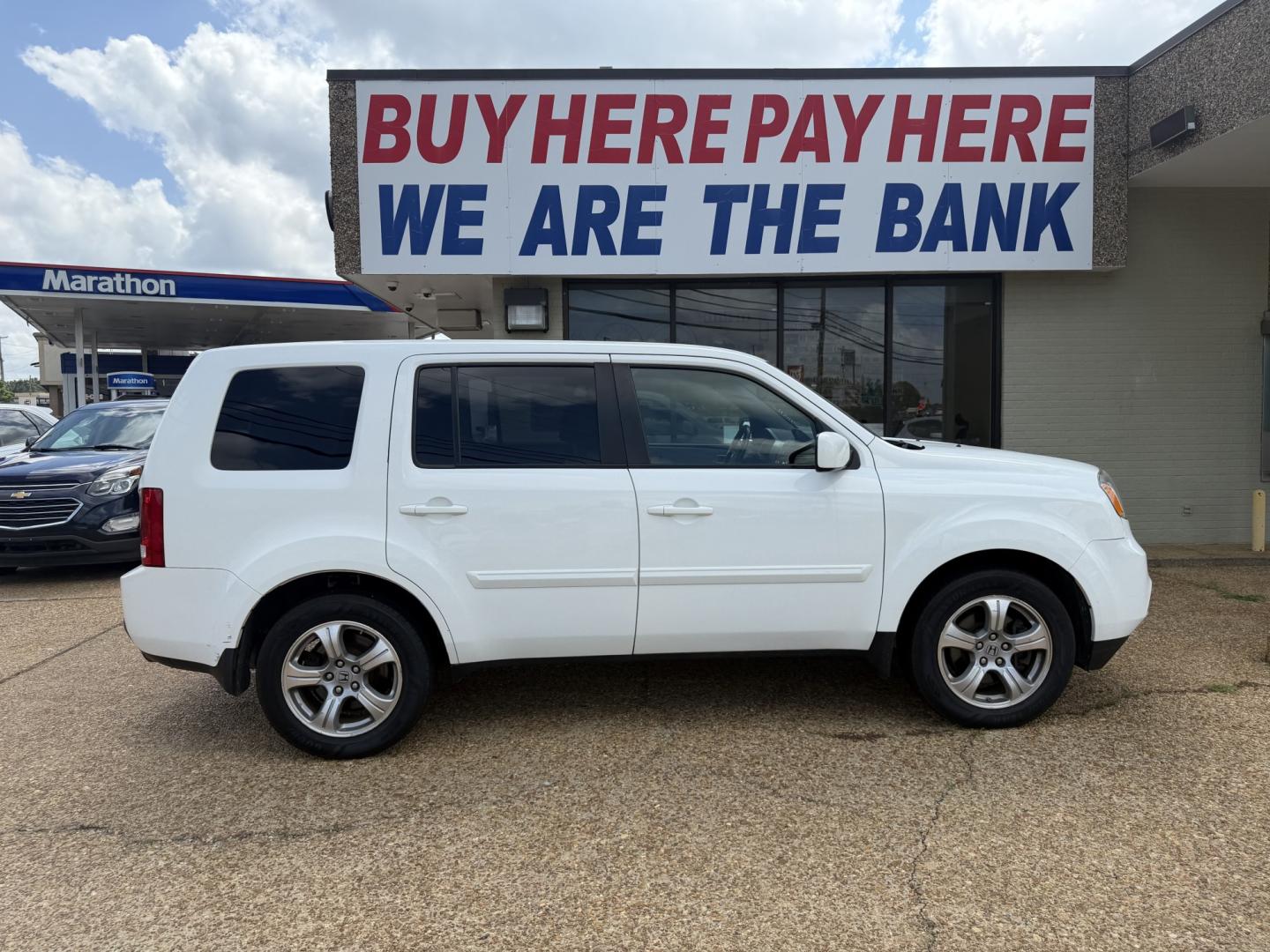 2015 WHITE HONDA PILOT EXL EX-L (5FNYF4H5XFB) with an 3.5L 6CYL engine, located at 922 W. Beacon St., Philadelphia, MS, 39350, (601) 650-3675, 32.770447, -89.127151- Photo#6