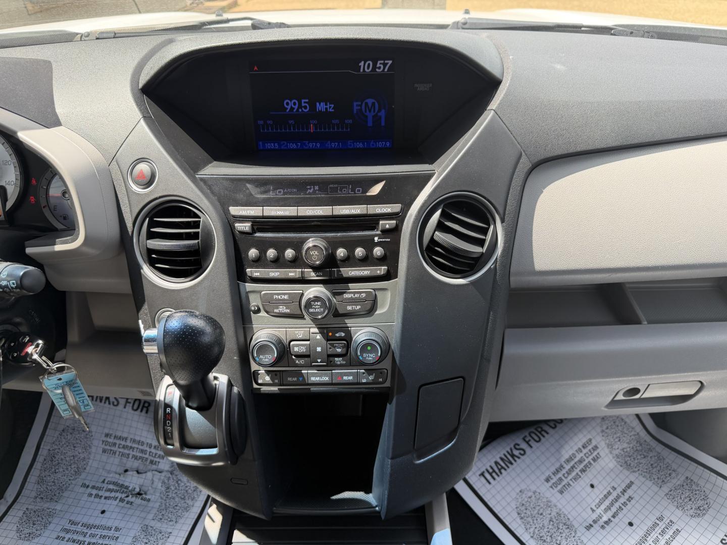 2015 WHITE HONDA PILOT EXL EX-L (5FNYF4H5XFB) with an 3.5L 6CYL engine, located at 922 W. Beacon St., Philadelphia, MS, 39350, (601) 650-3675, 32.770447, -89.127151- Photo#17