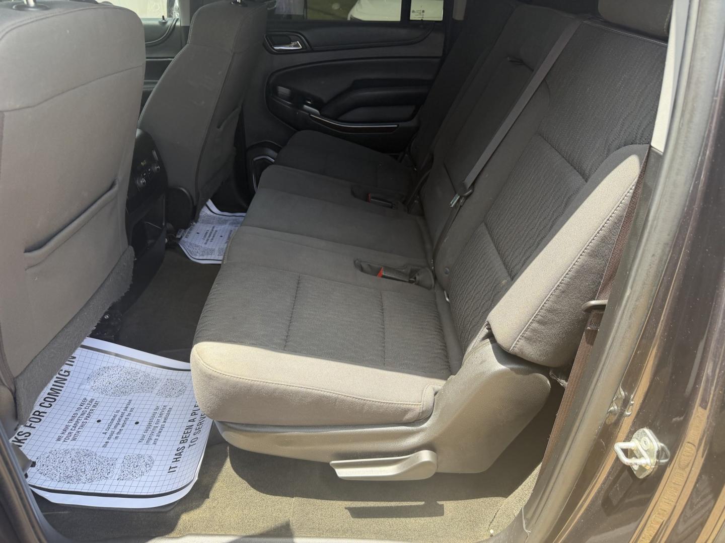 2017 GRAY GMC YUKON XL SLE XL SLE (1GKS2FKC6HR) with an 5.3L 8 CYL engine, located at 922 W. Beacon St., Philadelphia, MS, 39350, (601) 650-3675, 32.770447, -89.127151- Photo#13