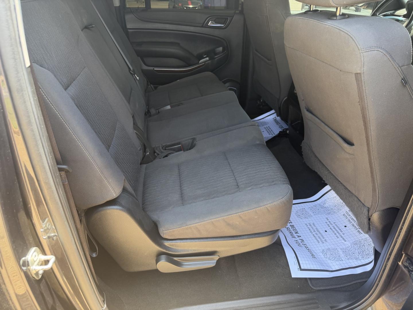 2017 GRAY GMC YUKON XL SLE XL SLE (1GKS2FKC6HR) with an 5.3L 8 CYL engine, located at 922 W. Beacon St., Philadelphia, MS, 39350, (601) 650-3675, 32.770447, -89.127151- Photo#14