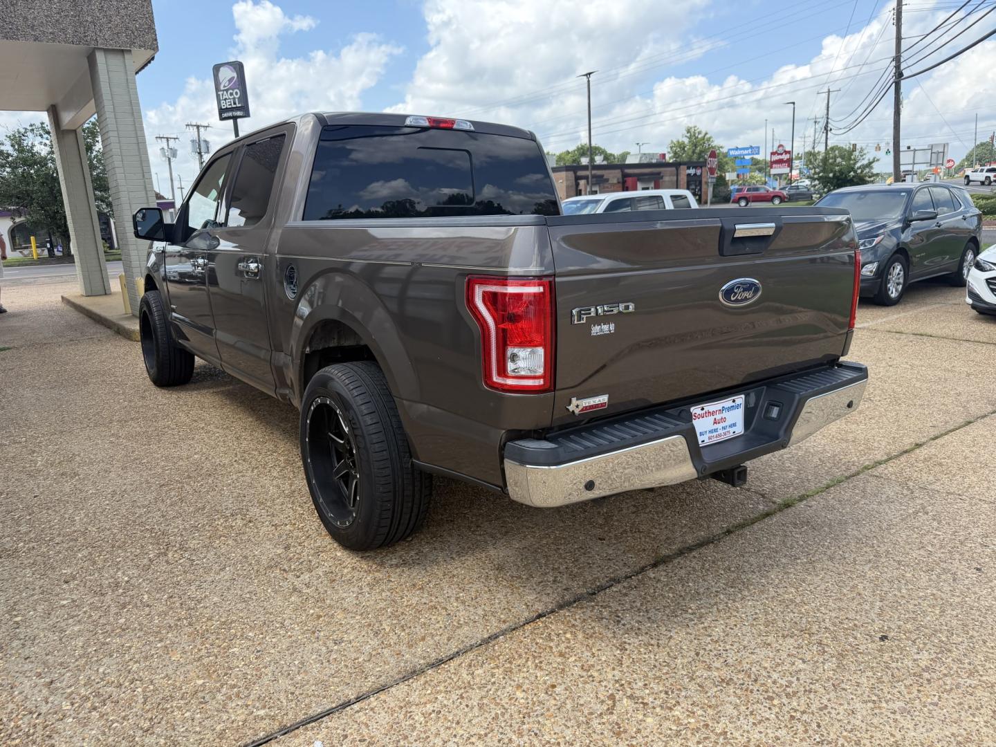 2015 BROWN FORD F-150 XLT XLT (1FTEW1CP8FK) with an 2.7L 6CYL engine, located at 922 W. Beacon St., Philadelphia, MS, 39350, (601) 650-3675, 32.770447, -89.127151- Photo#3