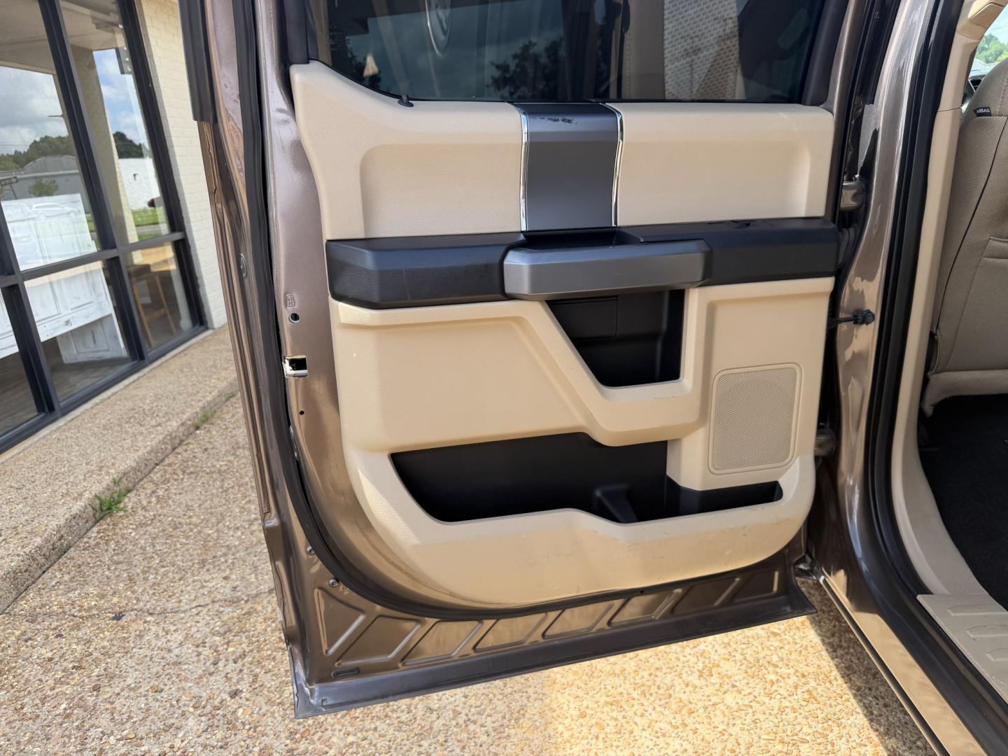 2015 BROWN FORD F-150 XLT XLT (1FTEW1CP8FK) with an 2.7L 6CYL engine, located at 922 W. Beacon St., Philadelphia, MS, 39350, (601) 650-3675, 32.770447, -89.127151- Photo#12