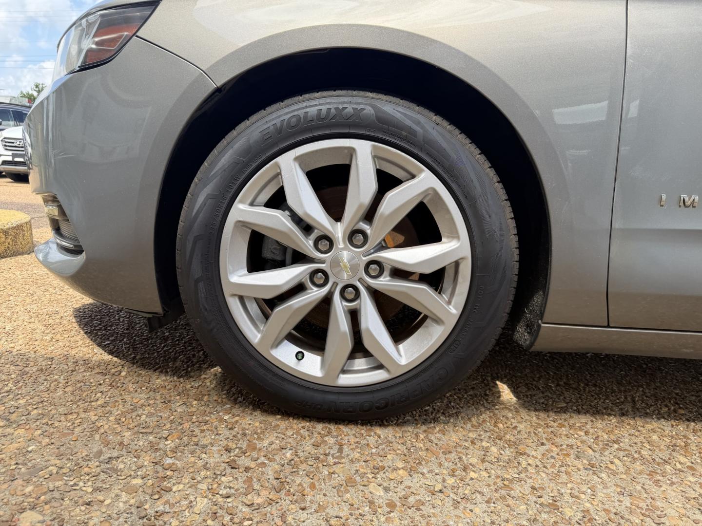 2019 BROWN CHEVROLET IMPALA LT (1LT) (2G11Z5SA8K9) , located at 922 W. Beacon St., Philadelphia, MS, 39350, (601) 650-3675, 32.770447, -89.127151- Photo#7