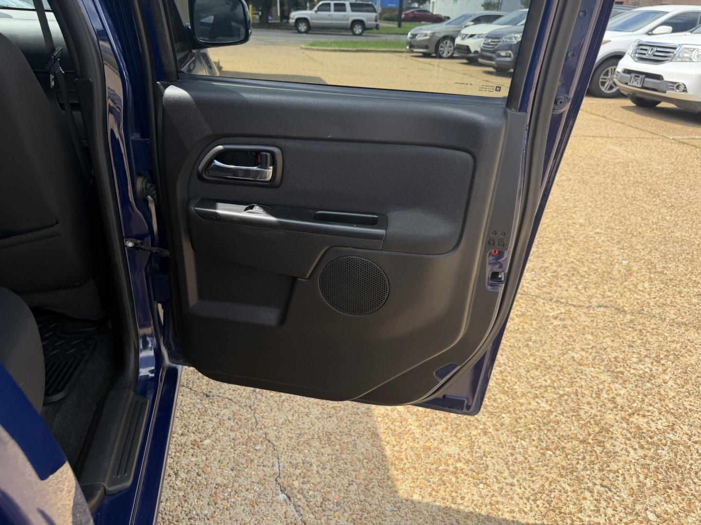 2012 BLUE CHEVROLET COLORADO 1LT (1GCDSCF91C8) , located at 922 W. Beacon St., Philadelphia, MS, 39350, (601) 650-3675, 32.770447, -89.127151- Photo#15