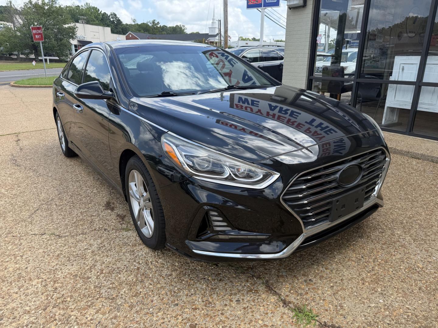 2018 BLACK HYUNDAI SONATA LIMITED (5NPE34AF3JH) , located at 922 W. Beacon St., Philadelphia, MS, 39350, (601) 650-3675, 32.770447, -89.127151- Photo#0