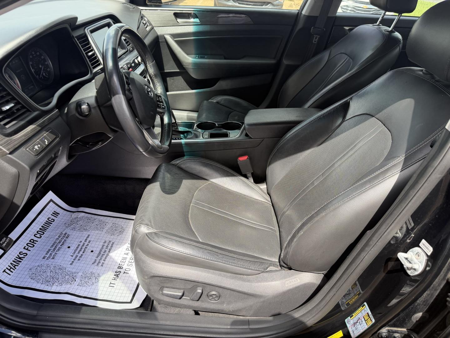 2018 BLACK HYUNDAI SONATA LIMITED (5NPE34AF3JH) , located at 922 W. Beacon St., Philadelphia, MS, 39350, (601) 650-3675, 32.770447, -89.127151- Photo#9