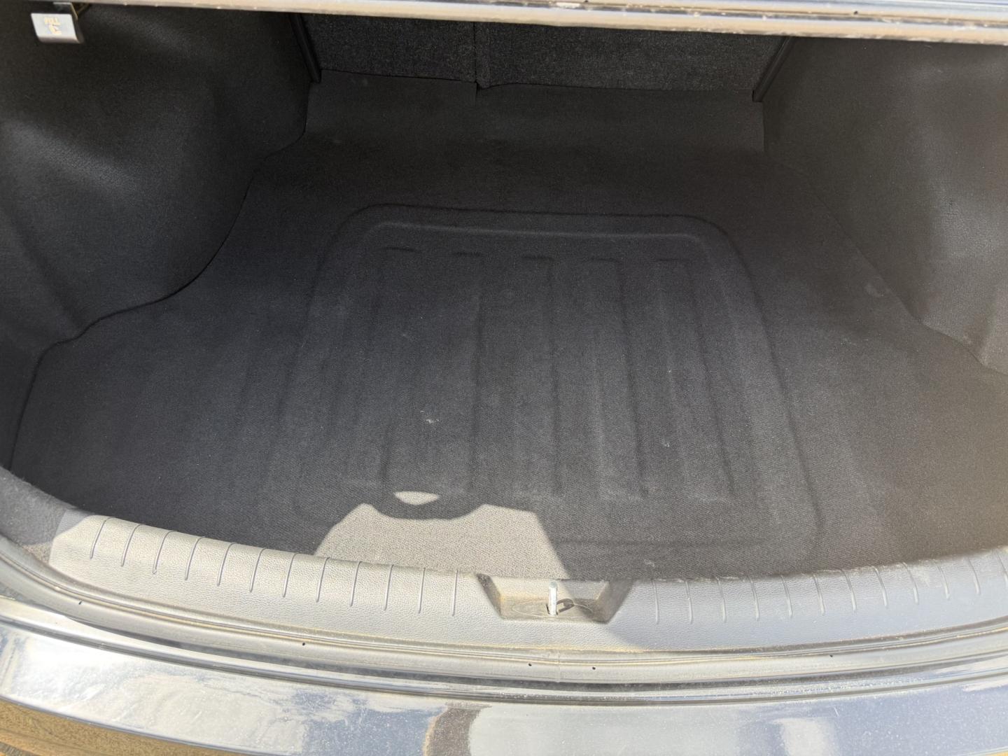 2018 BLACK HYUNDAI SONATA LIMITED (5NPE34AF3JH) , located at 922 W. Beacon St., Philadelphia, MS, 39350, (601) 650-3675, 32.770447, -89.127151- Photo#19