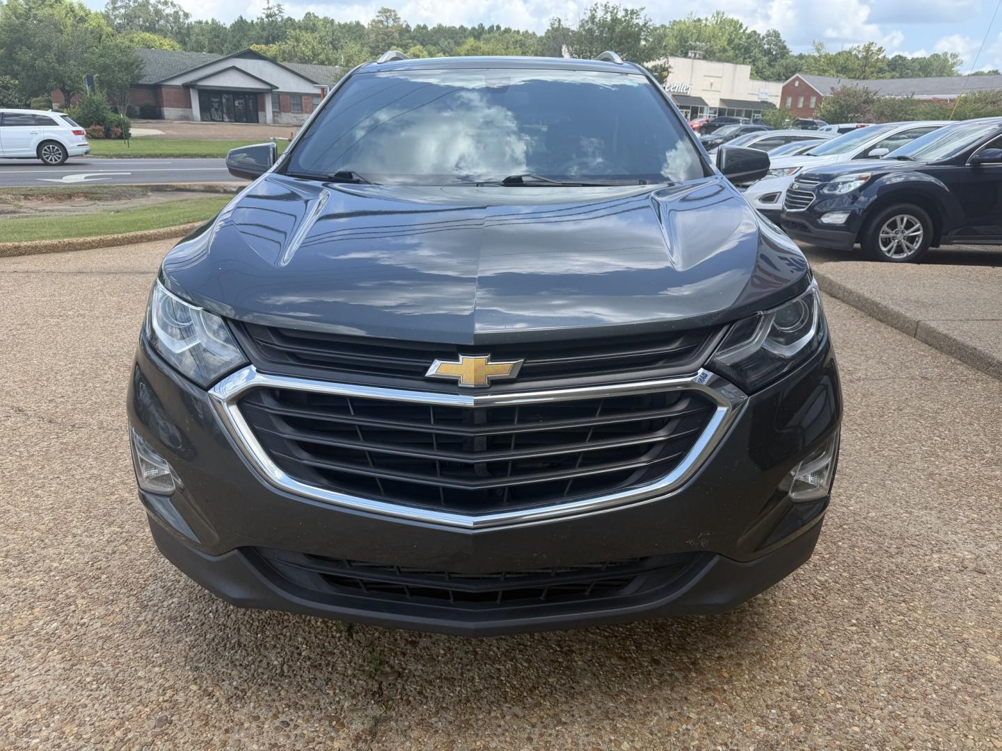 2018 GRAY CHEVROLET EQUINOX LT (2LT) LT (3GNAXKEX6JS) with an 2.0 4 CYL engine, located at 922 W. Beacon St., Philadelphia, MS, 39350, (601) 650-3675, 32.770447, -89.127151- Photo#1