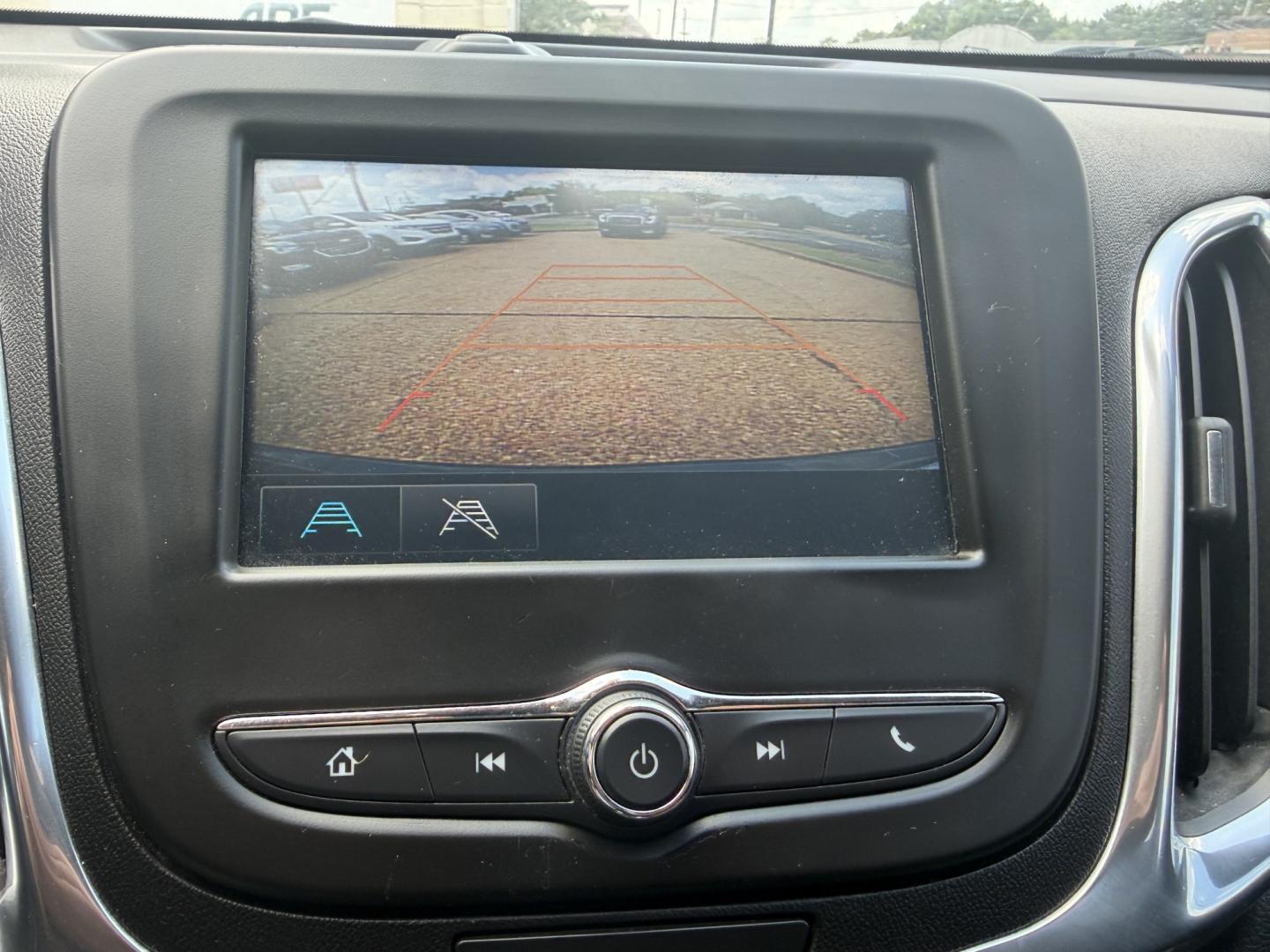 2018 GRAY CHEVROLET EQUINOX LT (2LT) LT (3GNAXKEX6JS) with an 2.0 4 CYL engine, located at 922 W. Beacon St., Philadelphia, MS, 39350, (601) 650-3675, 32.770447, -89.127151- Photo#18